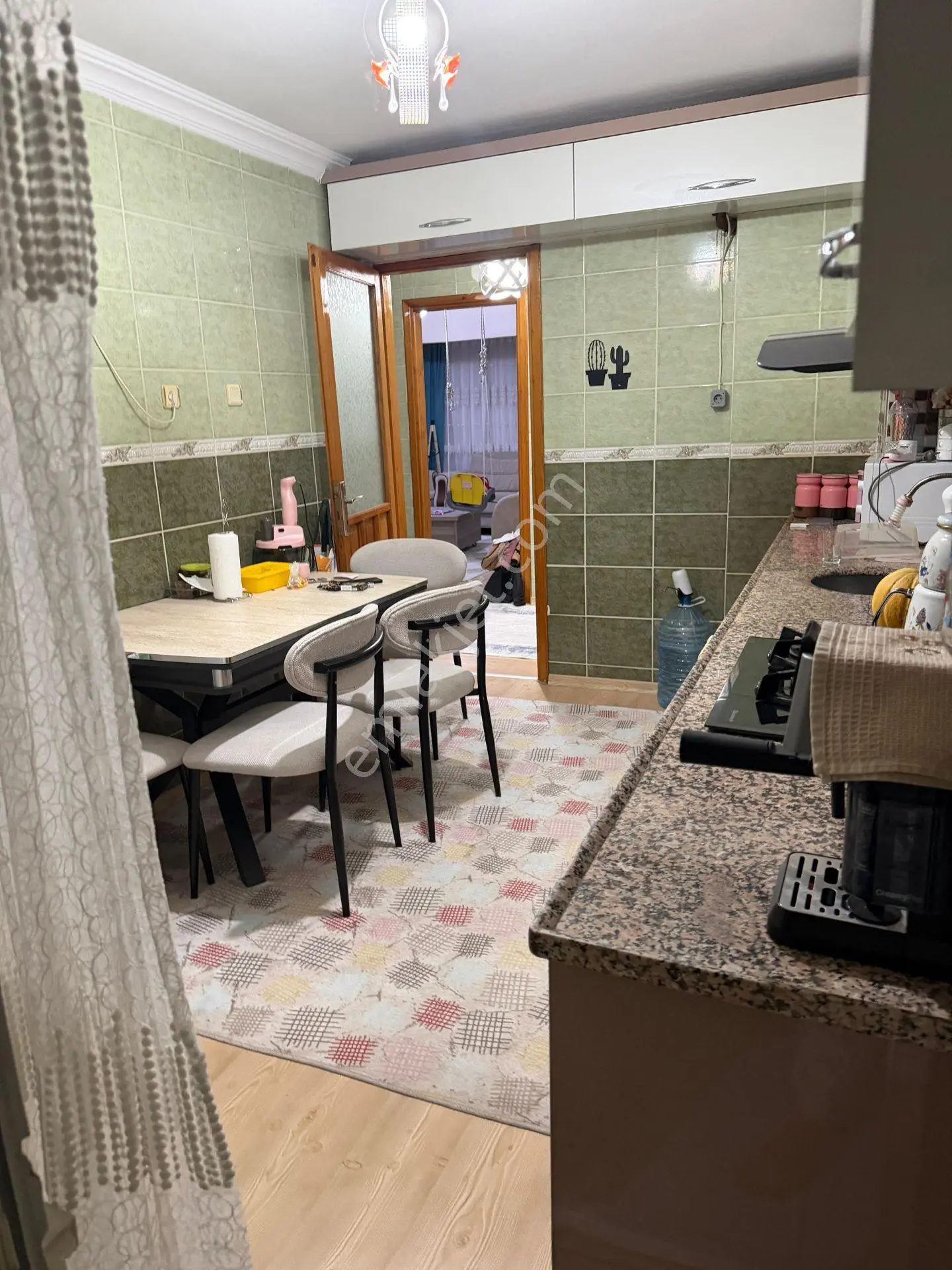 Mutlu Mahallesi 3+1 120m2 4 Katlının 2 Katı Özelikli Petek Kombili Çift Cephe Karanlık Yok Balkon — fotoğraf 12