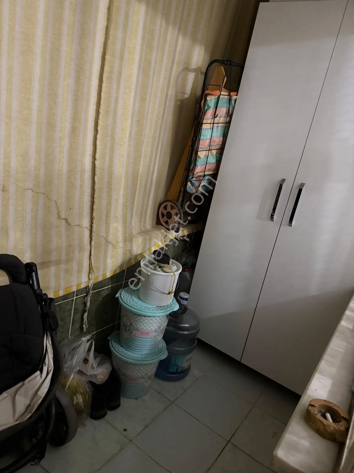 Mutlu Mahallesi 3+1 120m2 4 Katlının 2 Katı Özelikli Petek Kombili Çift Cephe Karanlık Yok Balkon — fotoğraf 17