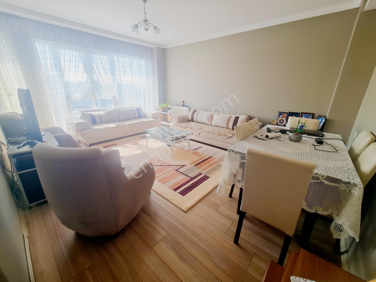 Yeşilova Mh Kapalı Mutfaklı Cadde Üzeri Lüx Ve Geniş 2+1 Daire — fotoğraf 5