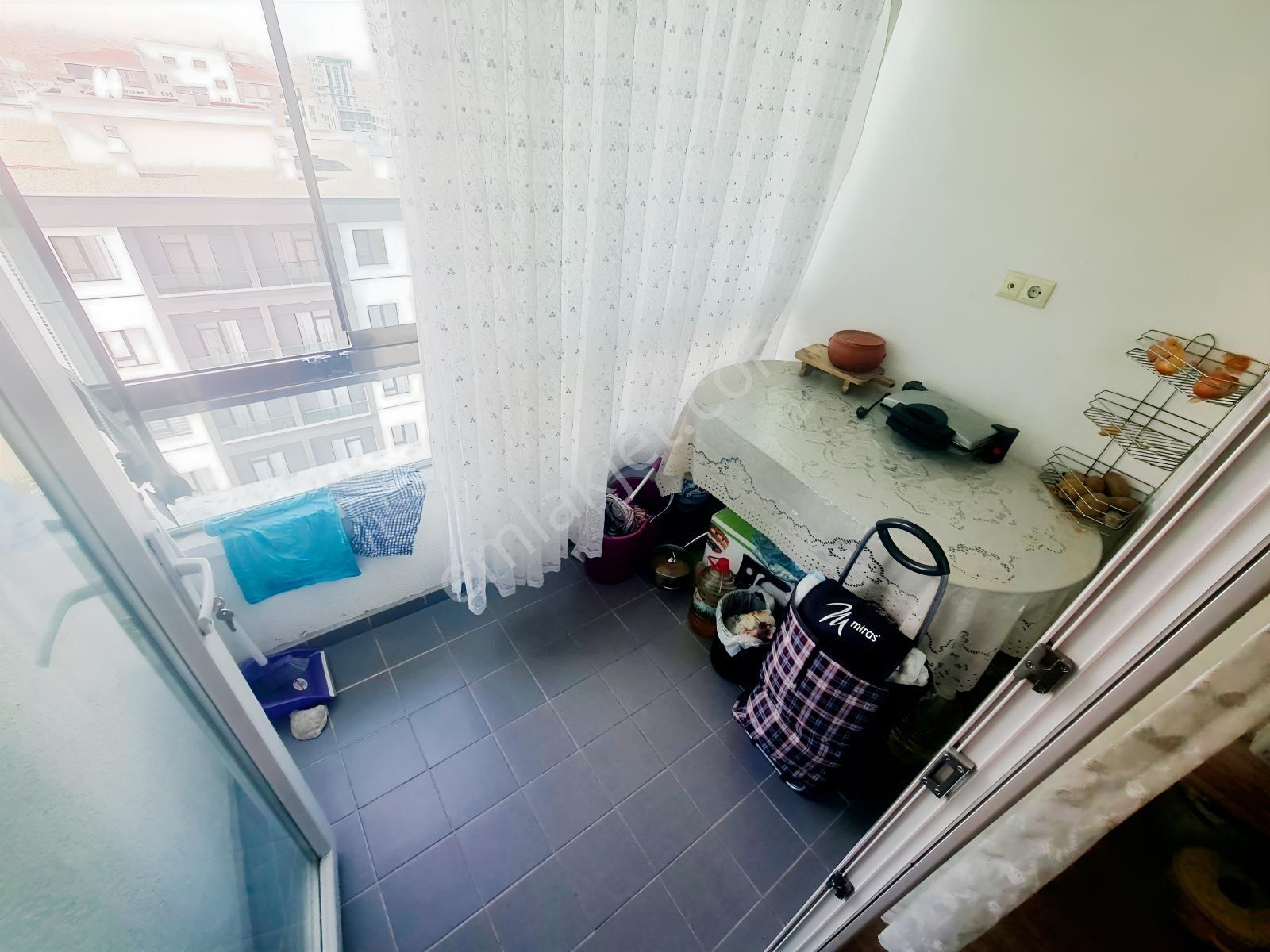 Yeşilova Mh Kapalı Mutfaklı Cadde Üzeri Lüx Ve Geniş 2+1 Daire — fotoğraf 18