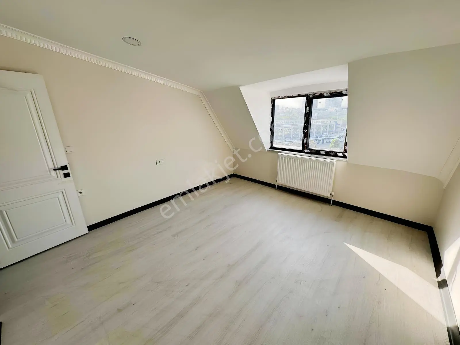 Bayrampaşa'da Teraslı Satılık 3+1 Sıfır Daire — fotoğraf 2