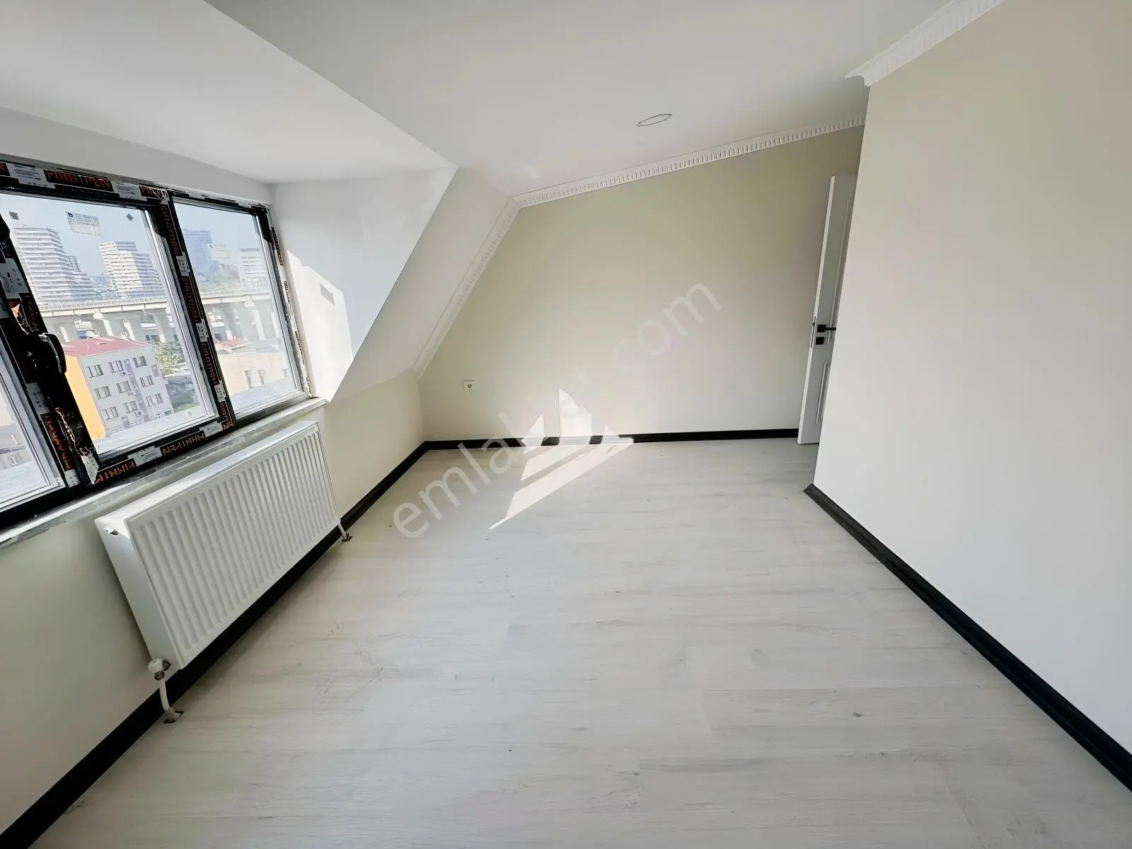 Bayrampaşa'da Teraslı Satılık 3+1 Sıfır Daire — fotoğraf 26