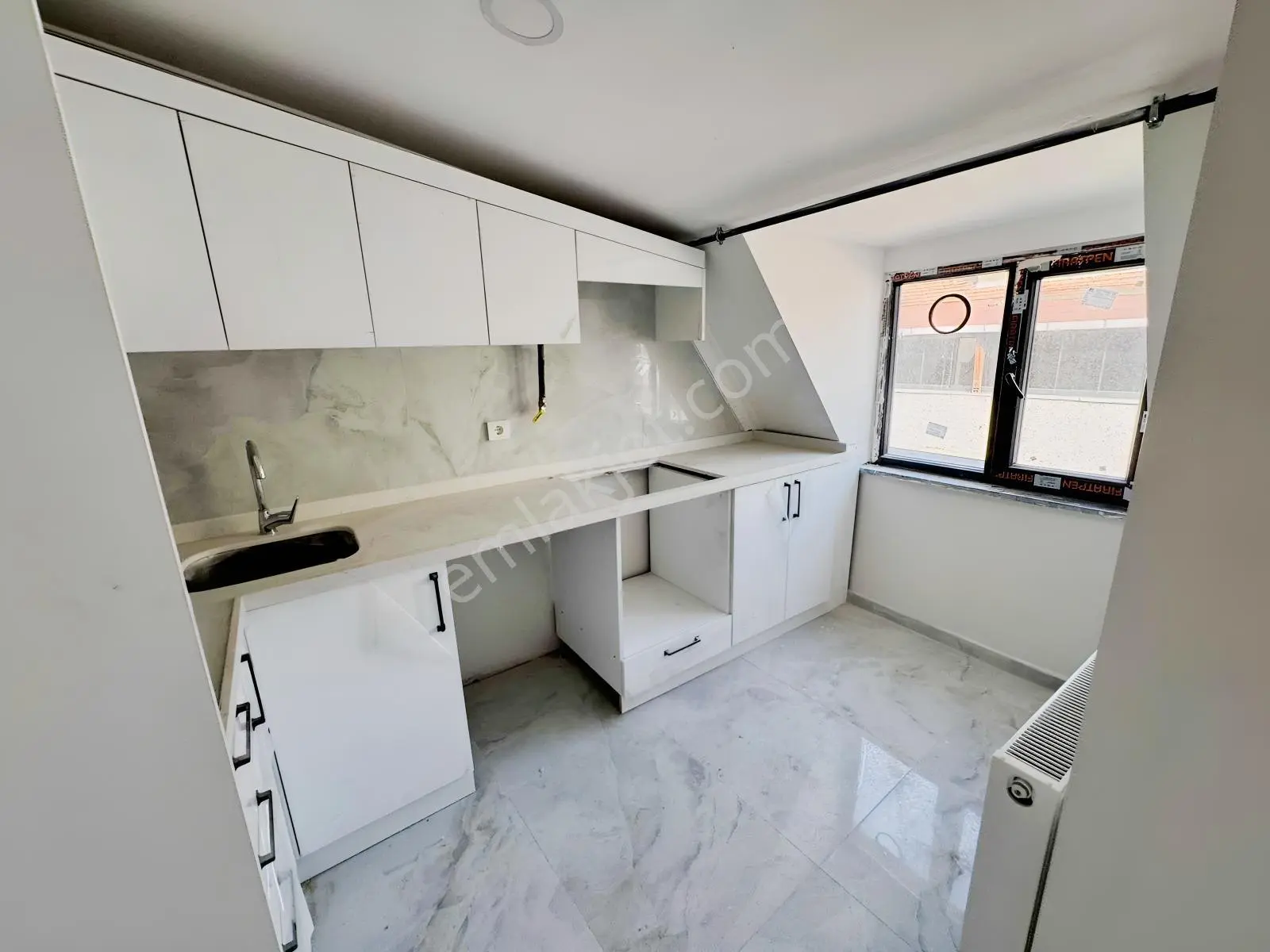 Bayrampaşa'da Teraslı Satılık 3+1 Sıfır Daire — fotoğraf 30