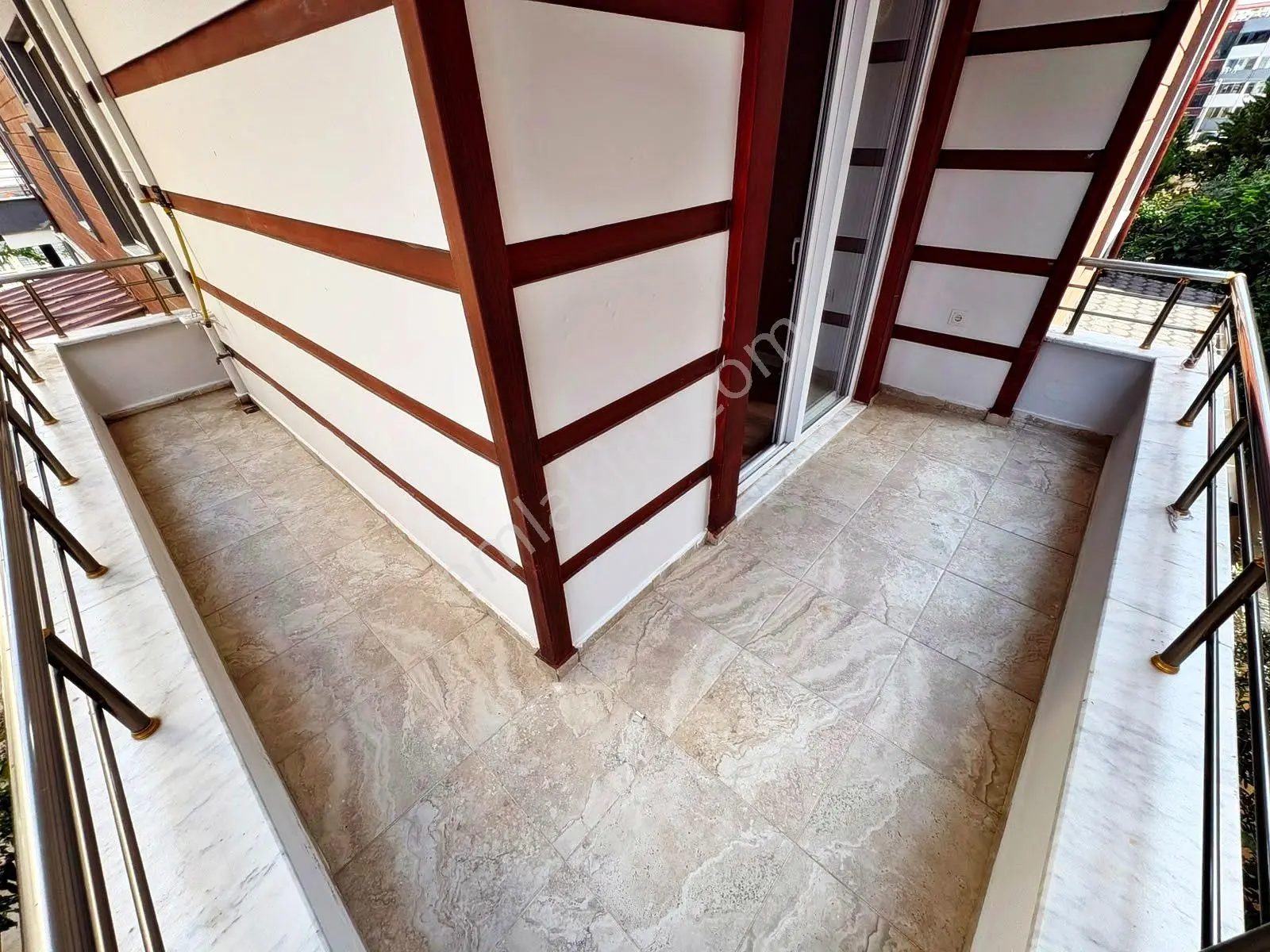 Aktiften Akçay'da Satılık Çift Balkonlu Doğalgazlı Asansörlü Lüx 2+1 Daire — fotoğraf 3