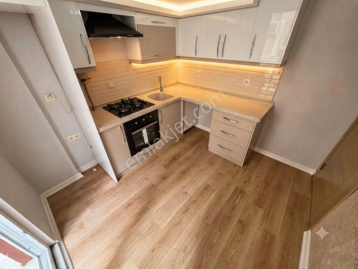 Aktiften Akçay'da Satılık Çift Balkonlu Doğalgazlı Asansörlü Lüx 2+1 Daire — fotoğraf 7