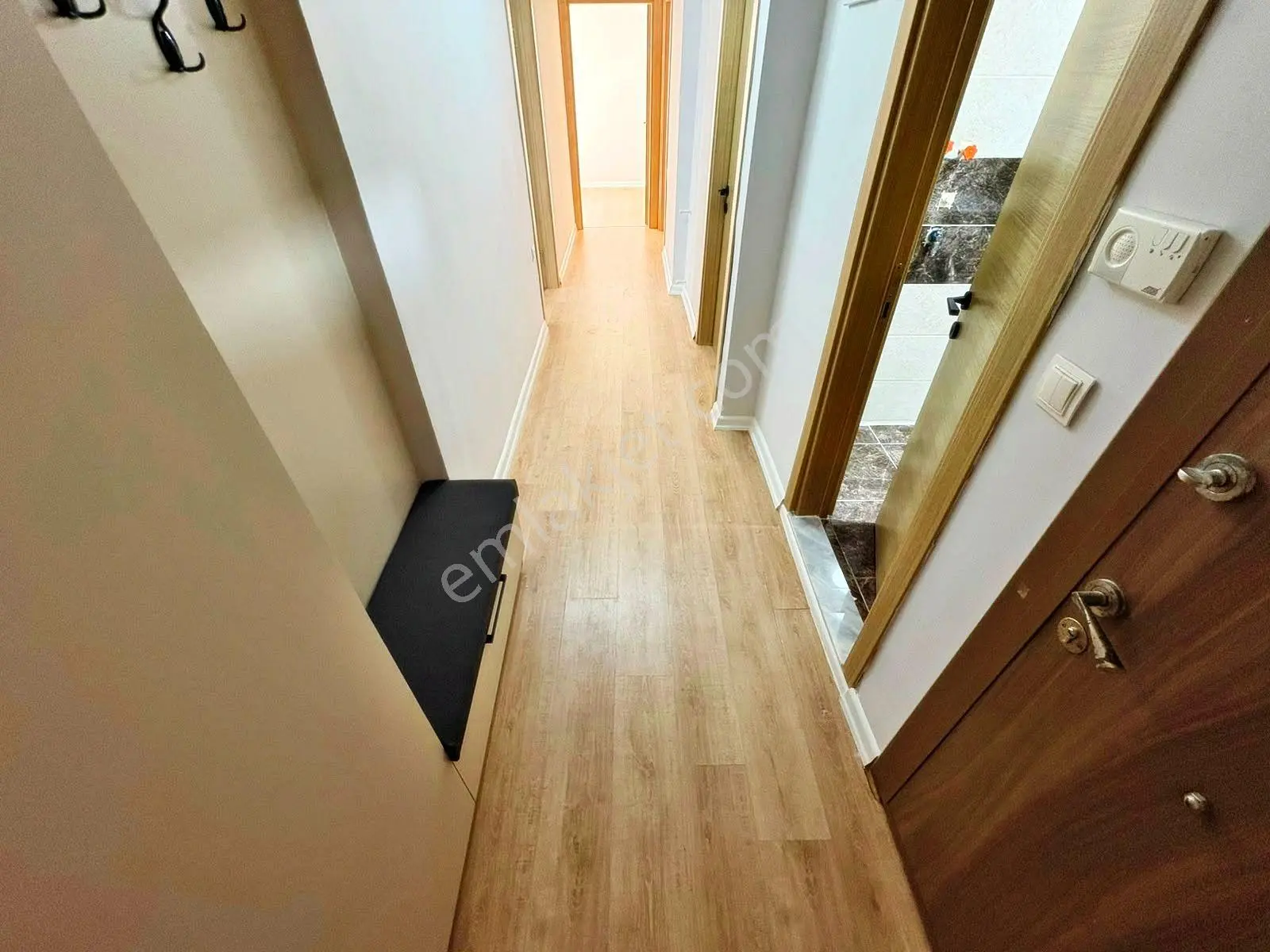 Aktiften Akçay'da Satılık Çift Balkonlu Doğalgazlı Asansörlü Lüx 2+1 Daire — fotoğraf 10