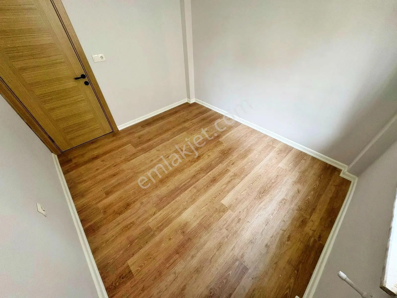 Aktiften Akçay'da Satılık Çift Balkonlu Doğalgazlı Asansörlü Lüx 2+1 Daire — fotoğraf 31
