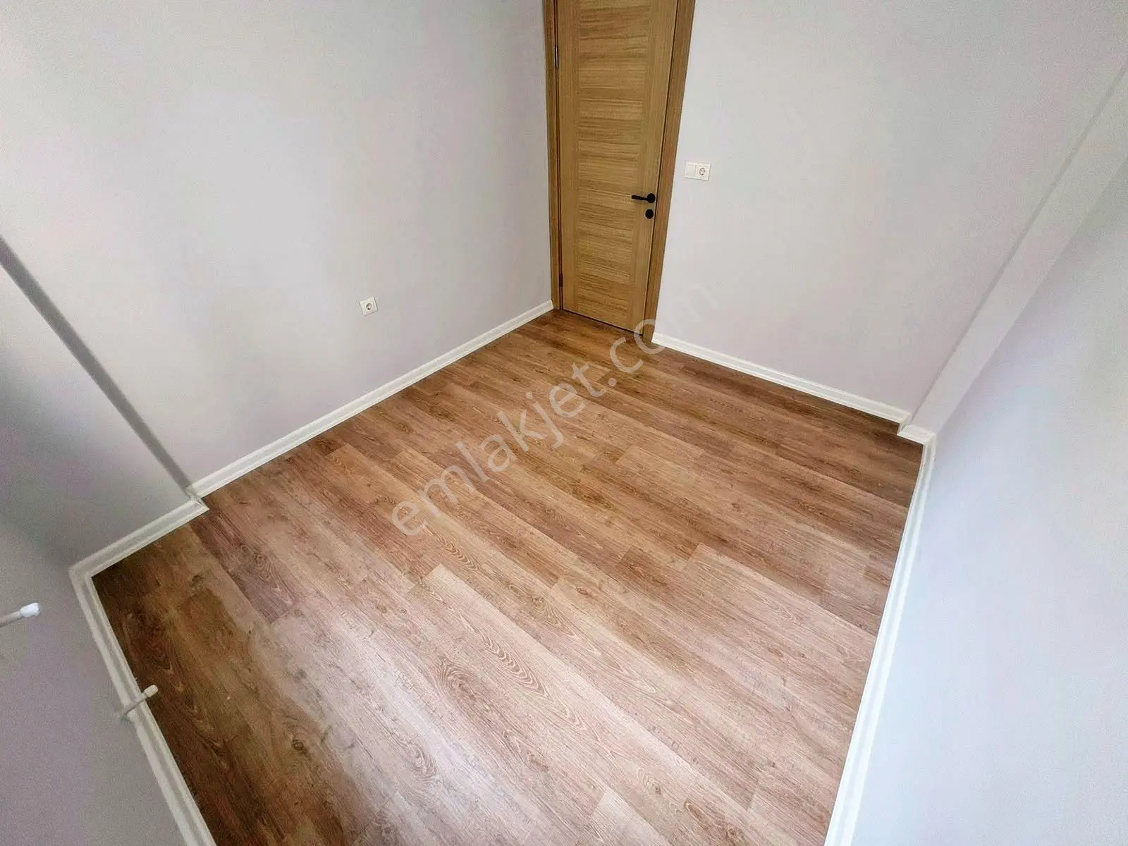 Aktiften Akçay'da Satılık Çift Balkonlu Doğalgazlı Asansörlü Lüx 2+1 Daire — fotoğraf 32