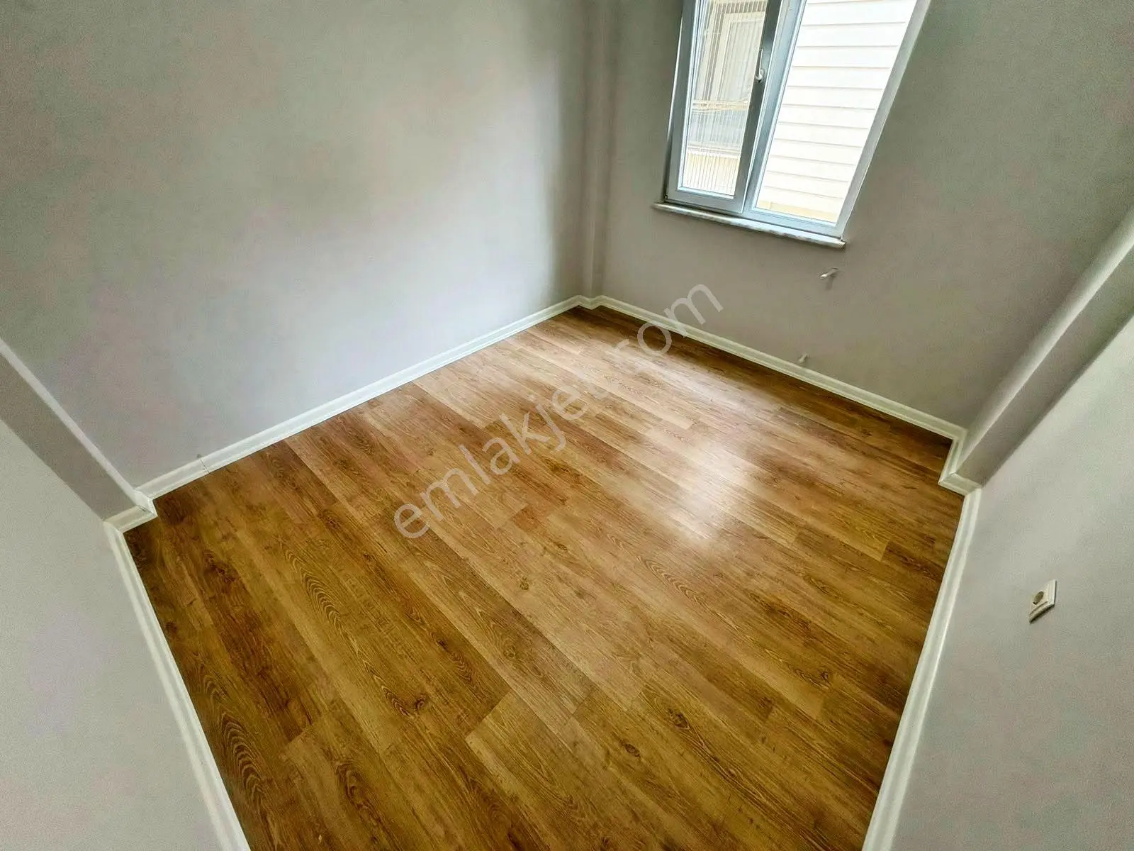 Aktiften Akçay'da Satılık Çift Balkonlu Doğalgazlı Asansörlü Lüx 2+1 Daire — fotoğraf 34