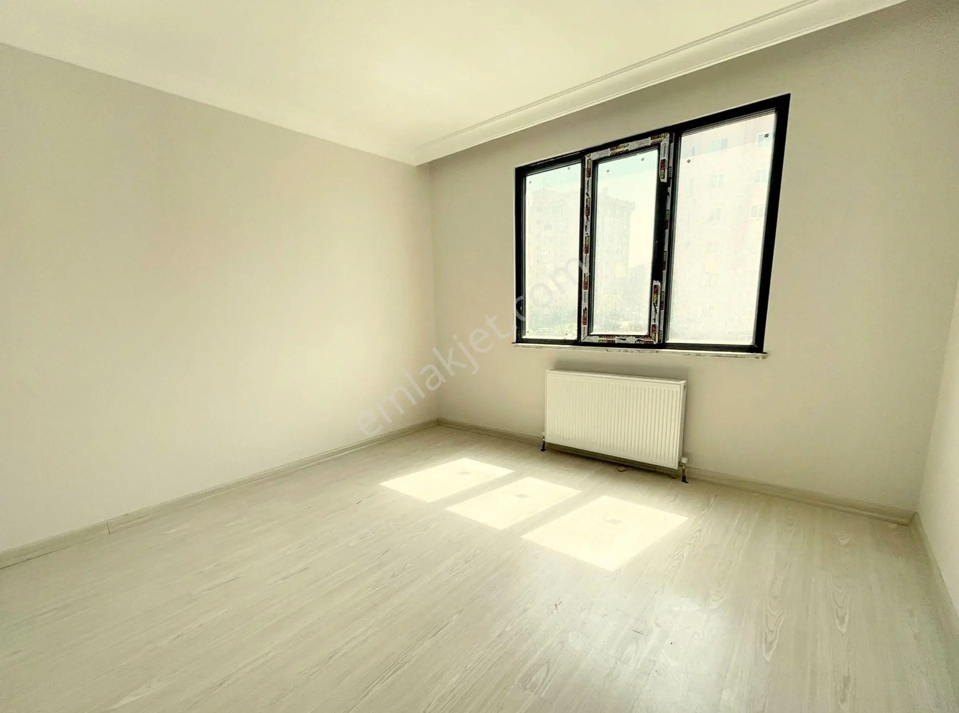 Mertcan'dan Havuzlu Güvenlikli Lüks Sitede Ara Kat 2+1 Daire — fotoğraf 9