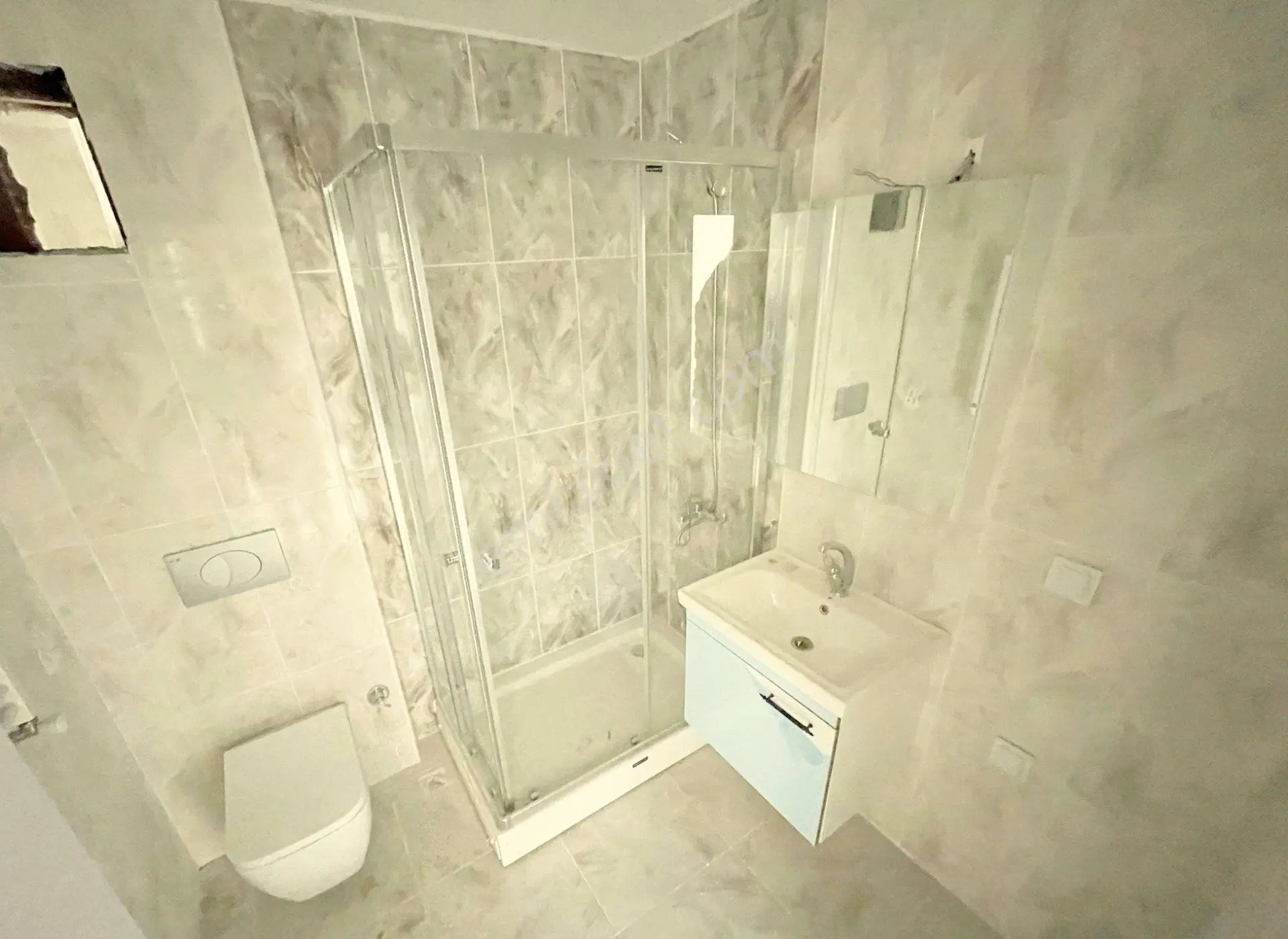 Mertcan'dan Havuzlu Güvenlikli Lüks Sitede Ara Kat 2+1 Daire — fotoğraf 12