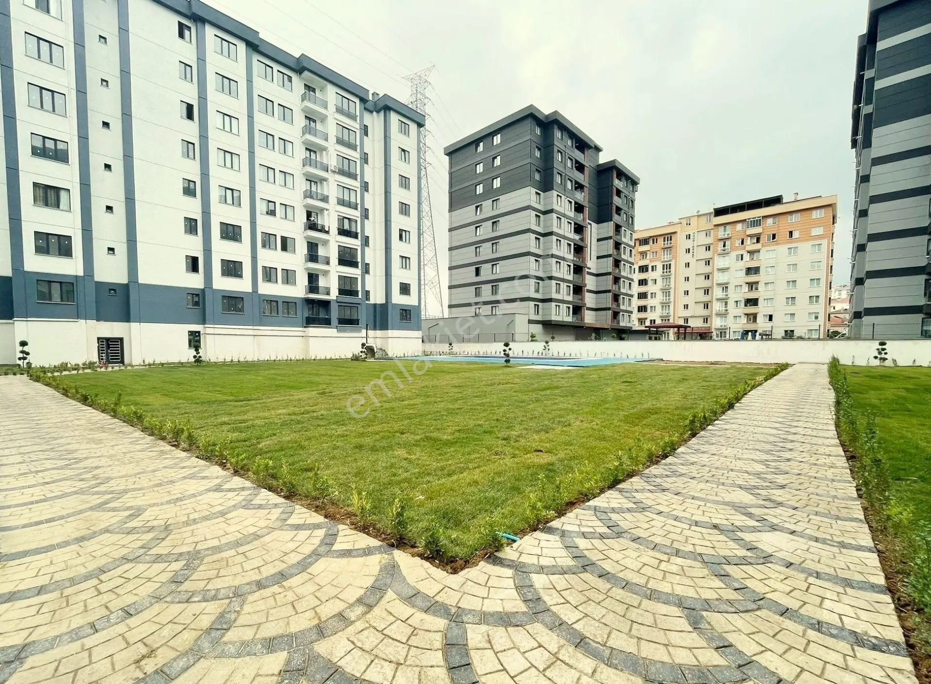 Mertcan'dan Havuzlu Güvenlikli Lüks Sitede Ara Kat 2+1 Daire — fotoğraf 16