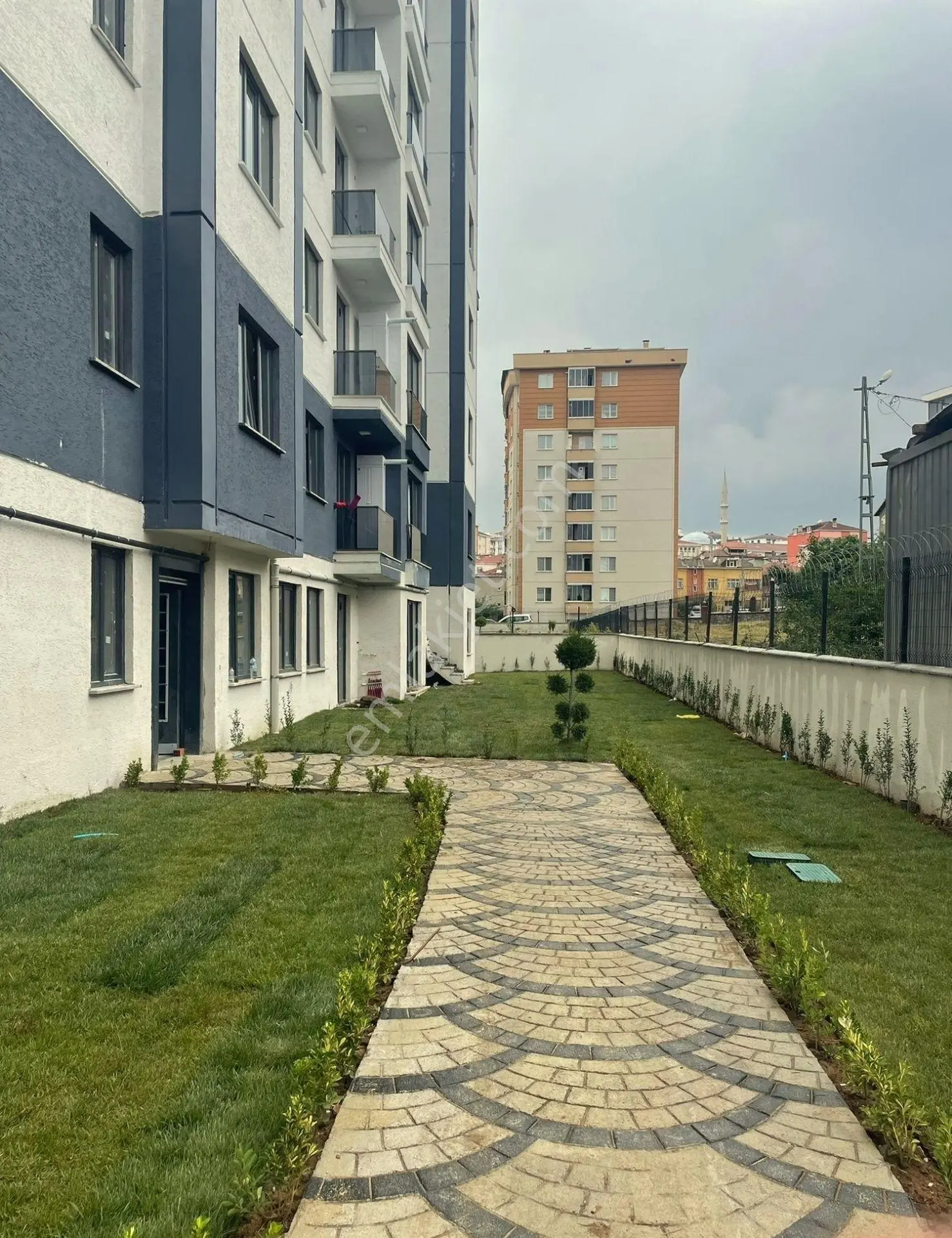 Mertcan'dan Havuzlu Güvenlikli Lüks Sitede Ara Kat 2+1 Daire — fotoğraf 18