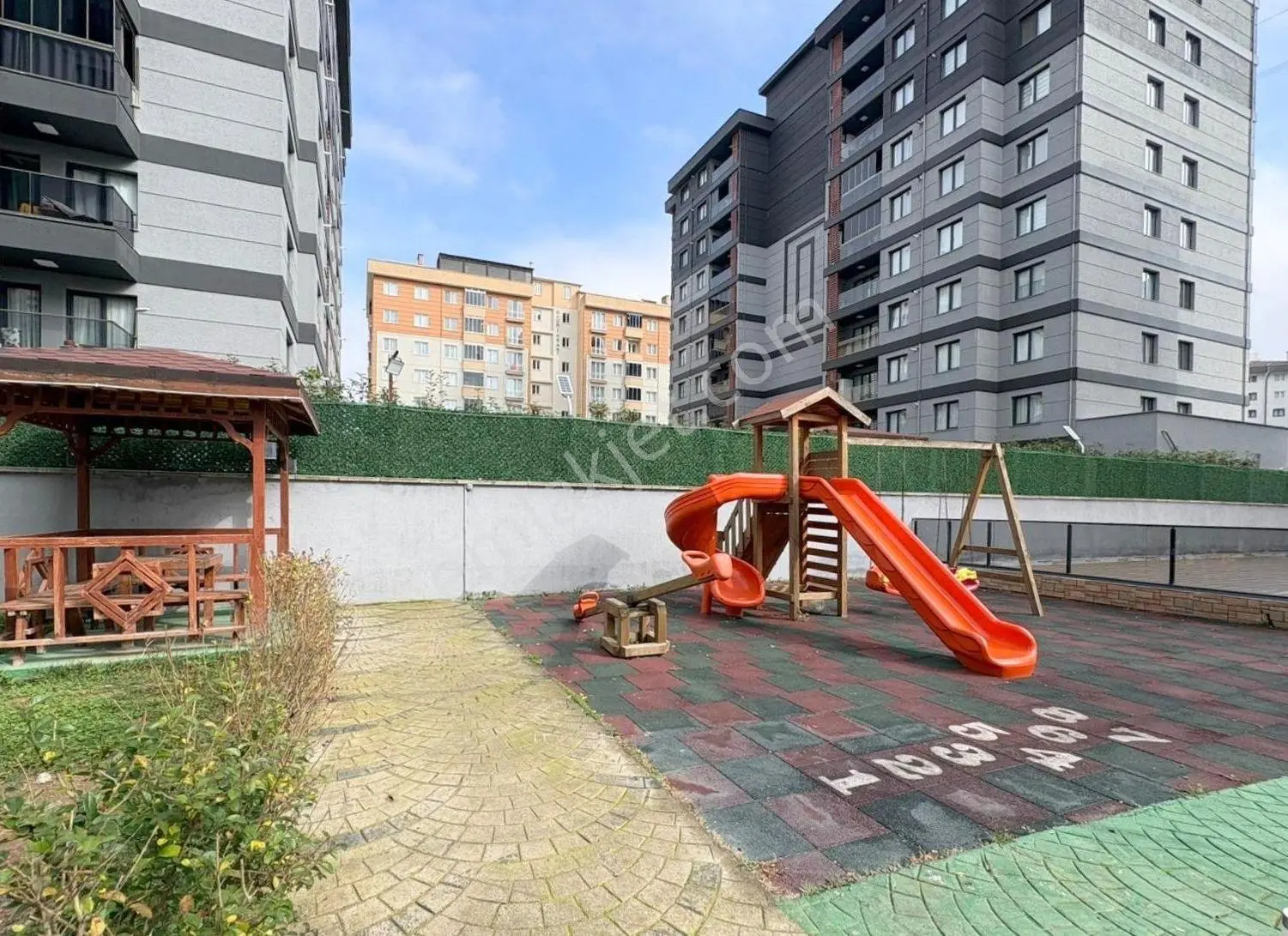 Mertcan'dan Havuzlu Güvenlikli Lüks Sitede Ara Kat 2+1 Daire — fotoğraf 21