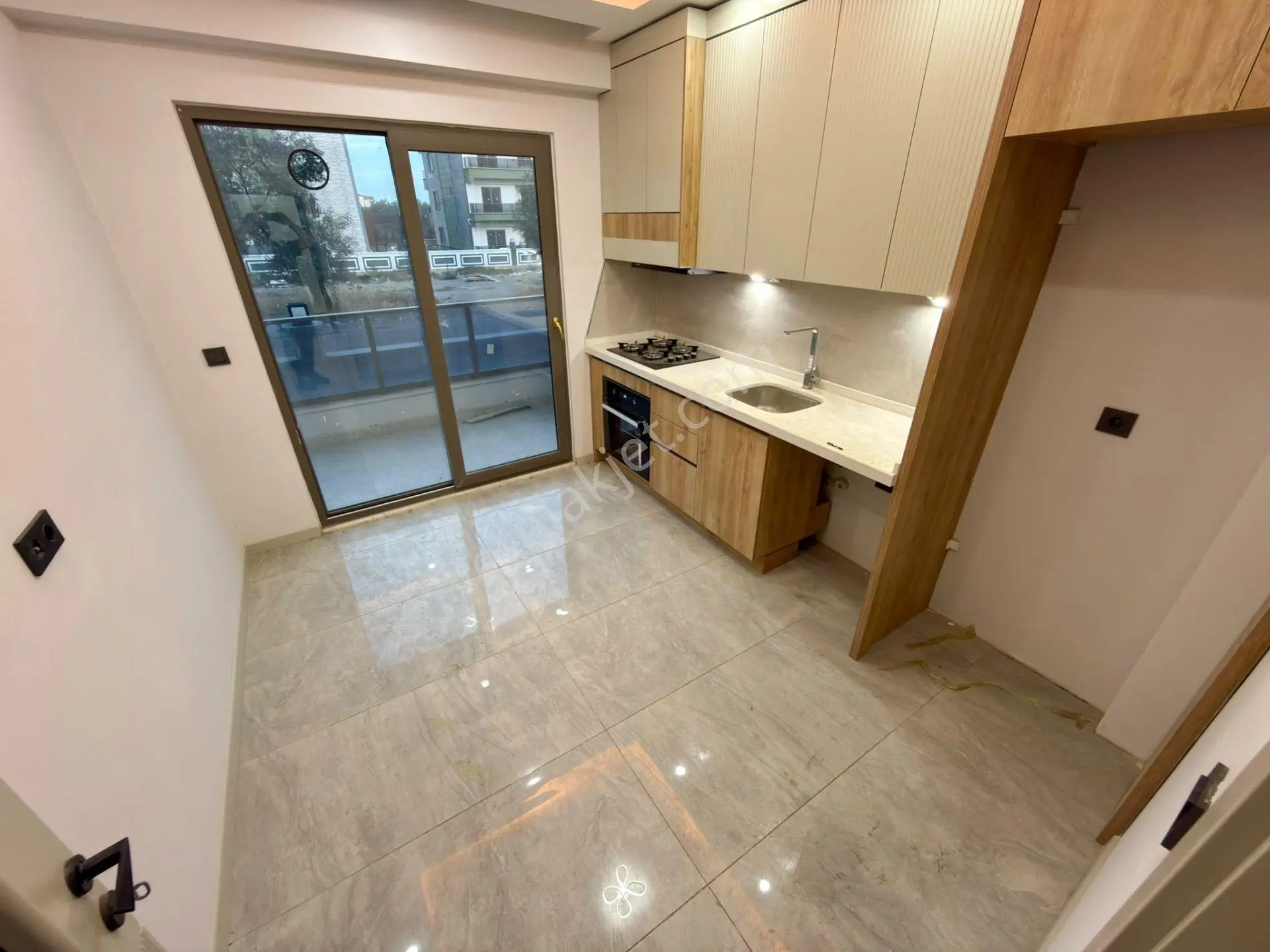 Yüksel'den Kadıköy'de Site İçinde Lüks Öncephe 2+1 Sıfır Daire — fotoğraf 4
