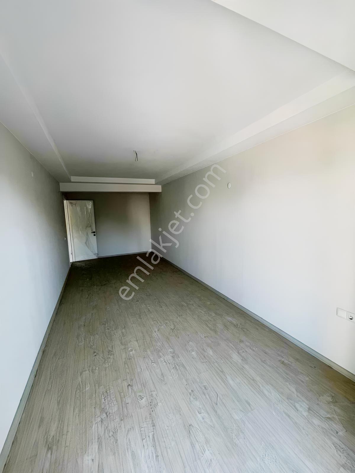 Ata Mahallesinde Geniş Kapalı Otopark&ayrı Mutfaklı Arakat 2+1 — fotoğraf 2