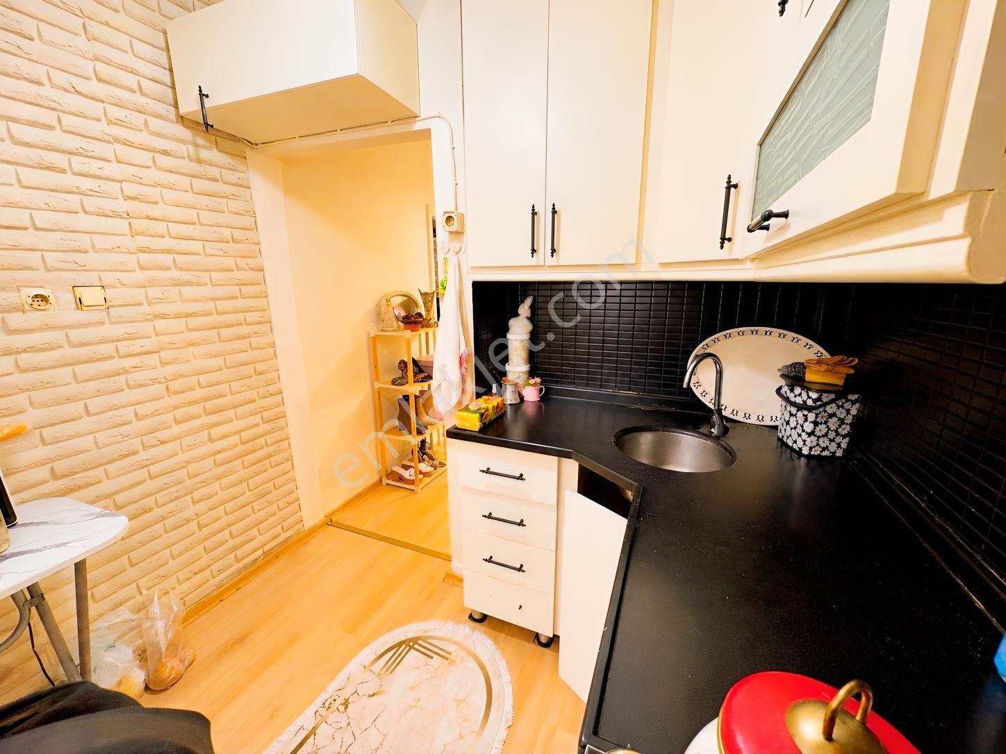 Bayrampaşa Yıldırım Mh. Satılık 2+1 Daire — fotoğraf 12