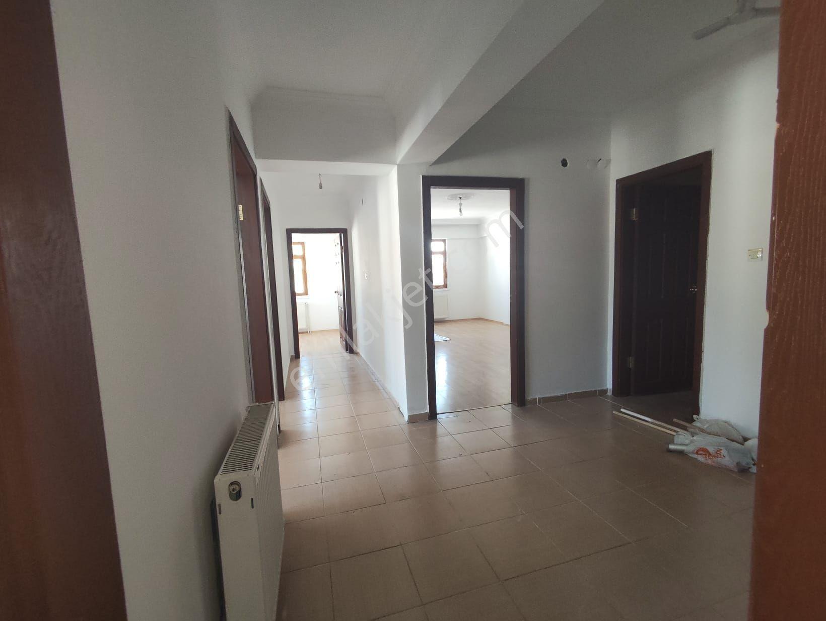 Yılmaz Gayrımenkulden Asansörlü 3+1 Genış Metre Kare Yasarkemal Cad Ustu — fotoğraf 3