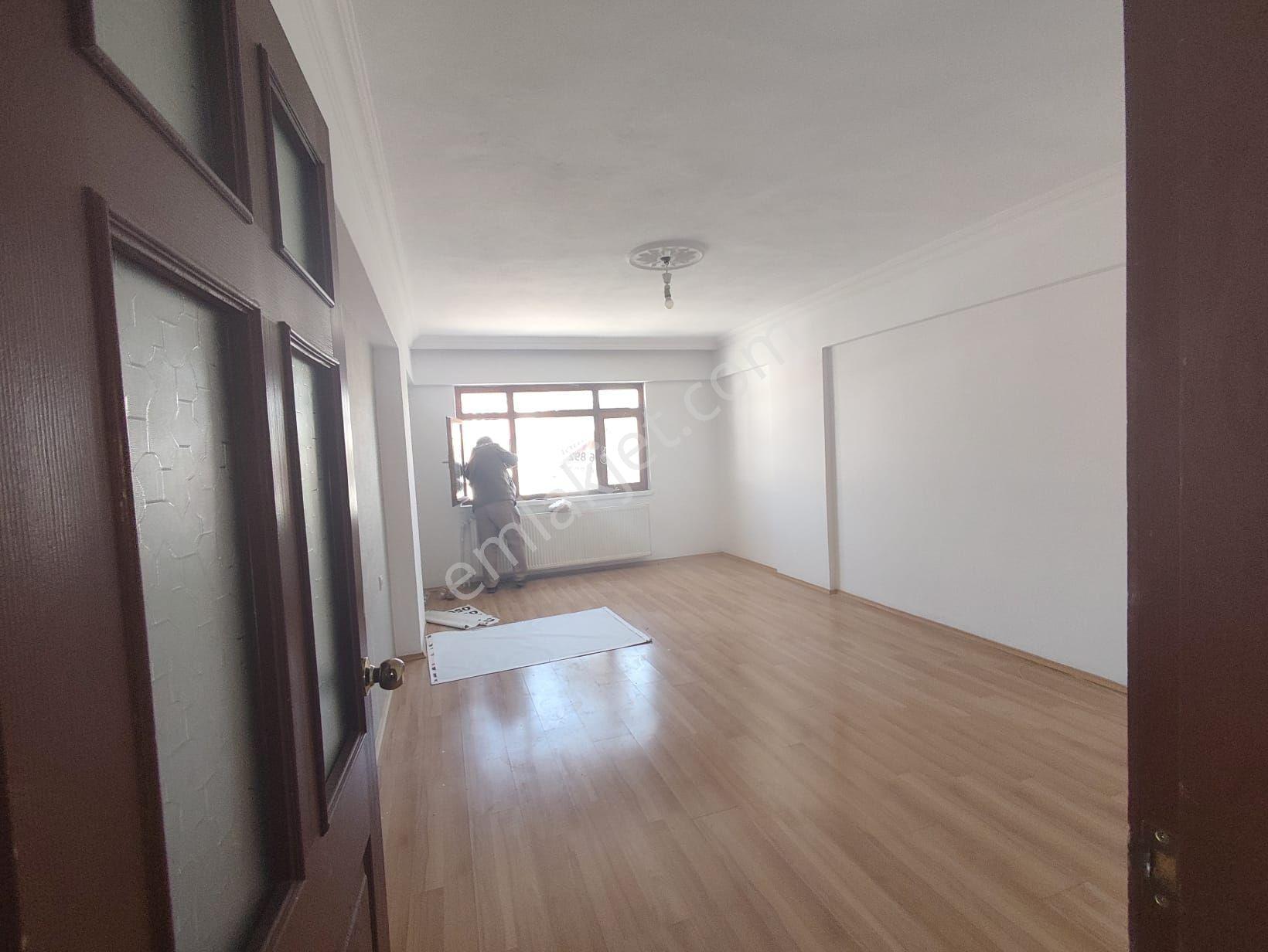 Yılmaz Gayrımenkulden Asansörlü 3+1 Genış Metre Kare Yasarkemal Cad Ustu — fotoğraf 11