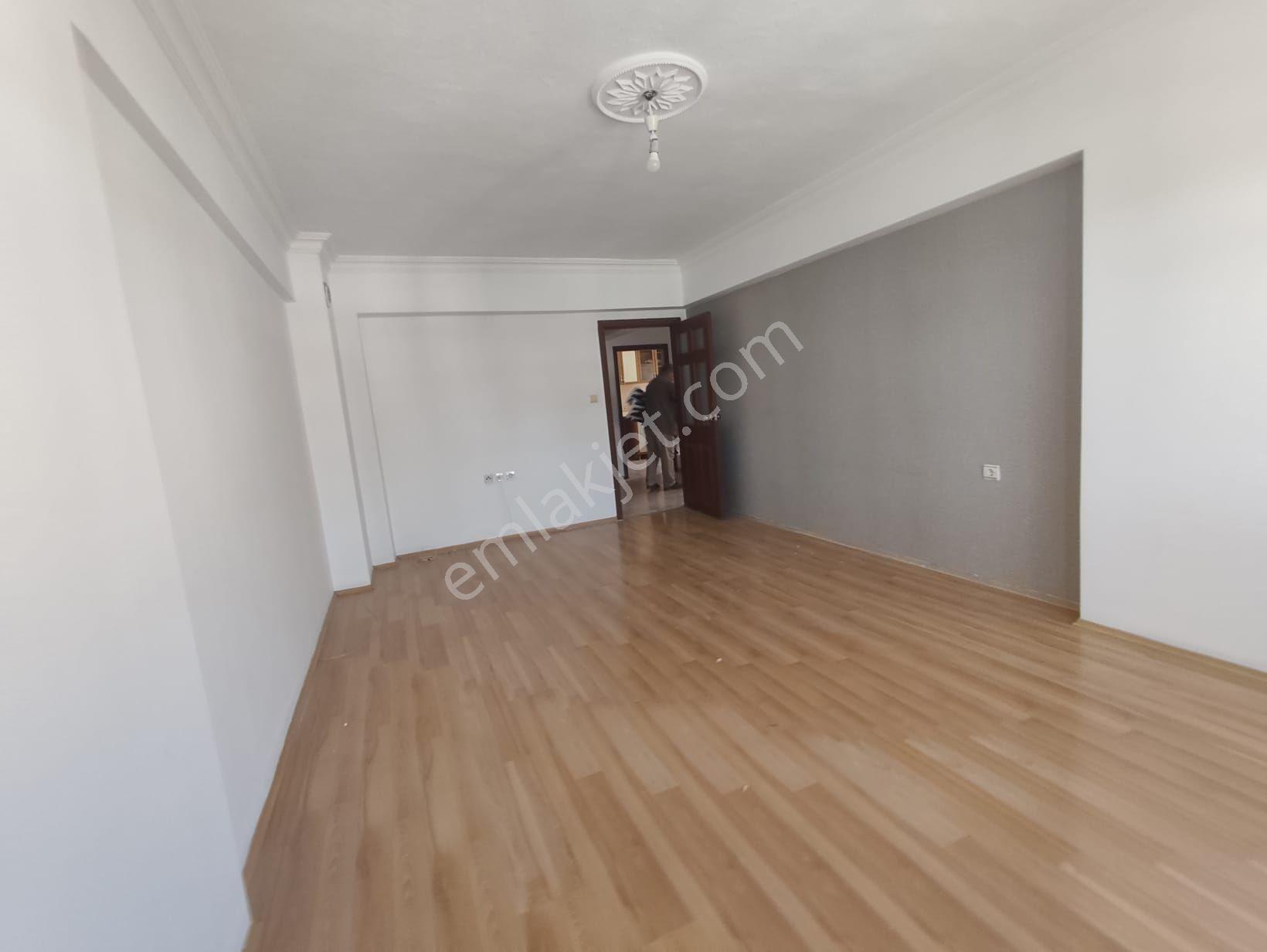Yılmaz Gayrımenkulden Asansörlü 3+1 Genış Metre Kare Yasarkemal Cad Ustu — fotoğraf 15