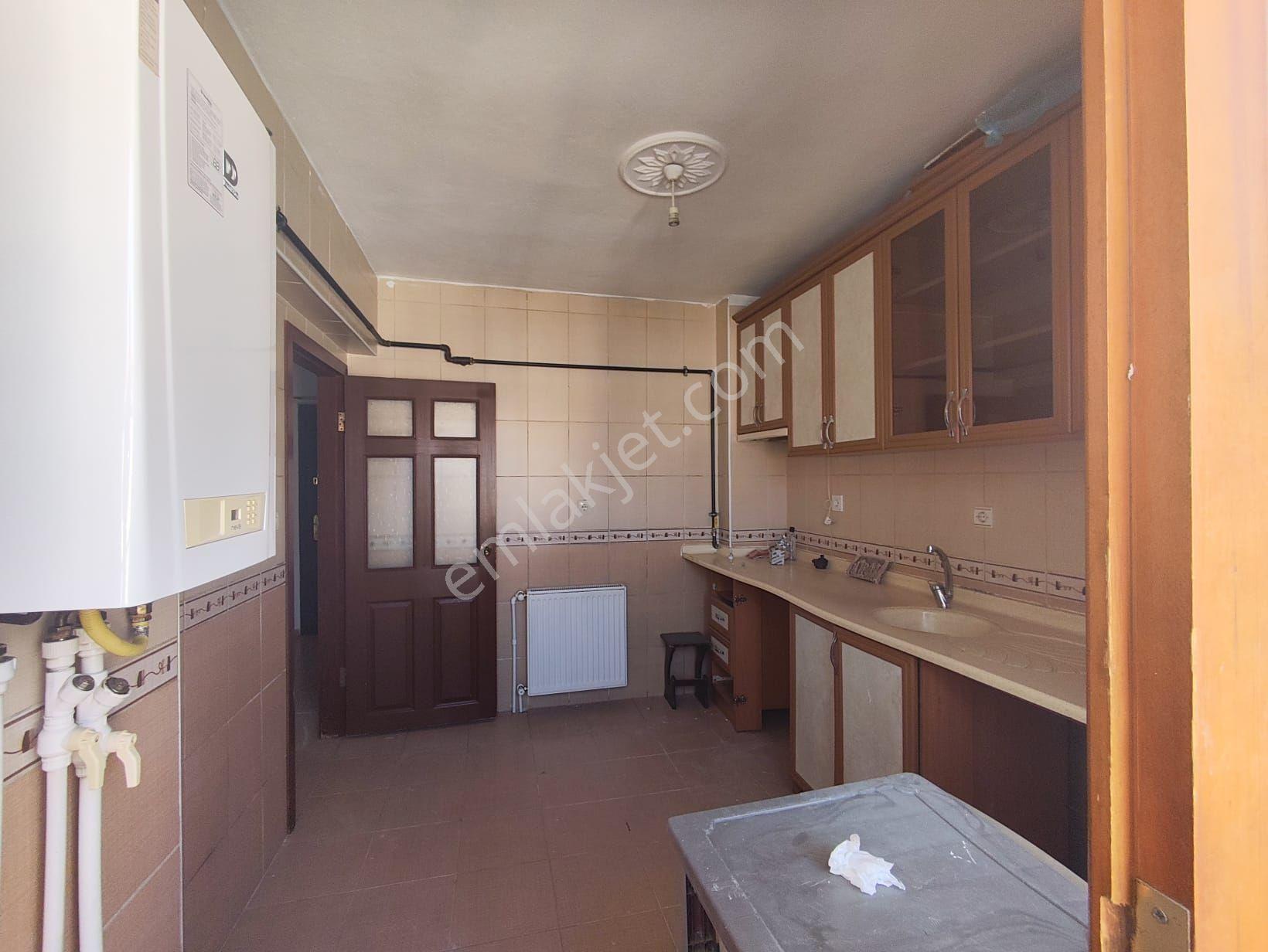 Yılmaz Gayrımenkulden Asansörlü 3+1 Genış Metre Kare Yasarkemal Cad Ustu — fotoğraf 22