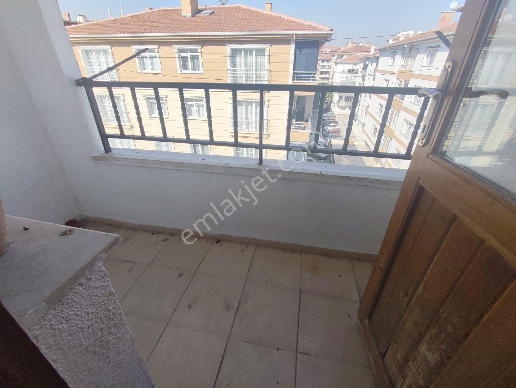 Yılmaz Gayrımenkulden Asansörlü 3+1 Genış Metre Kare Yasarkemal Cad Ustu — fotoğraf 23