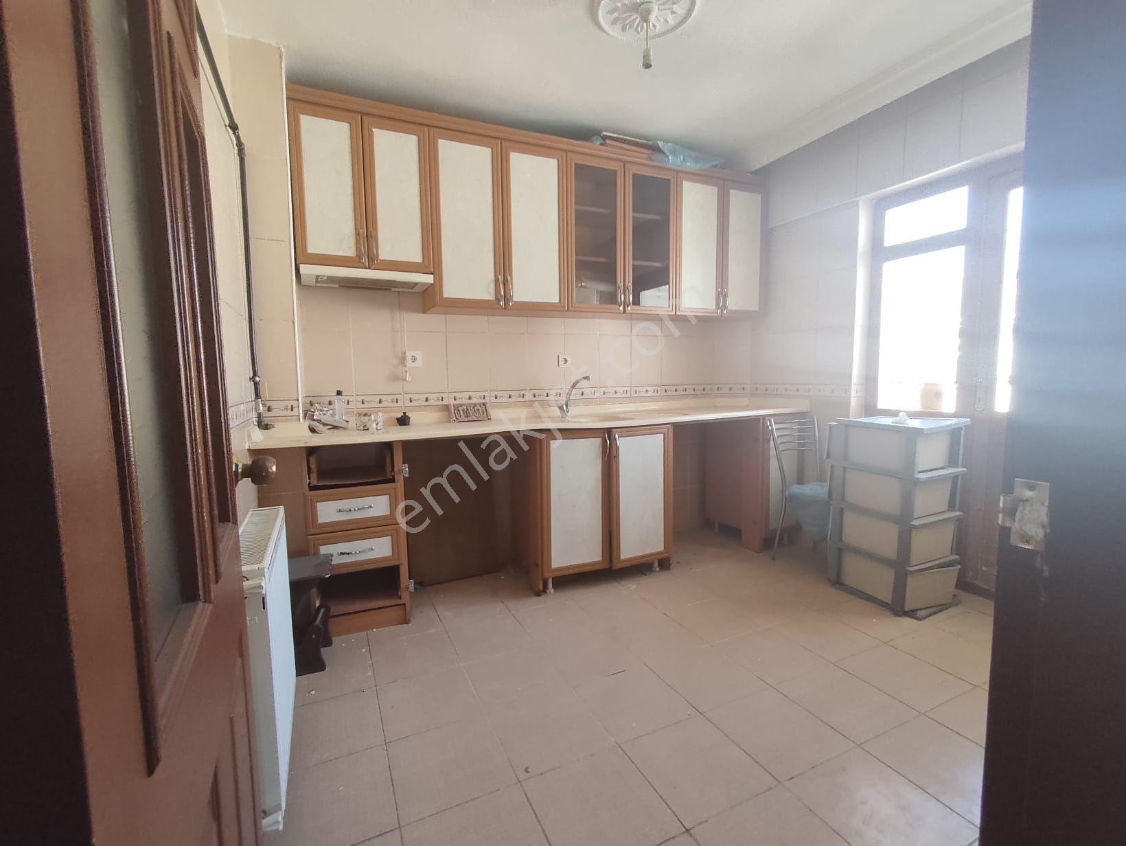 Yılmaz Gayrımenkulden Asansörlü 3+1 Genış Metre Kare Yasarkemal Cad Ustu — fotoğraf 27