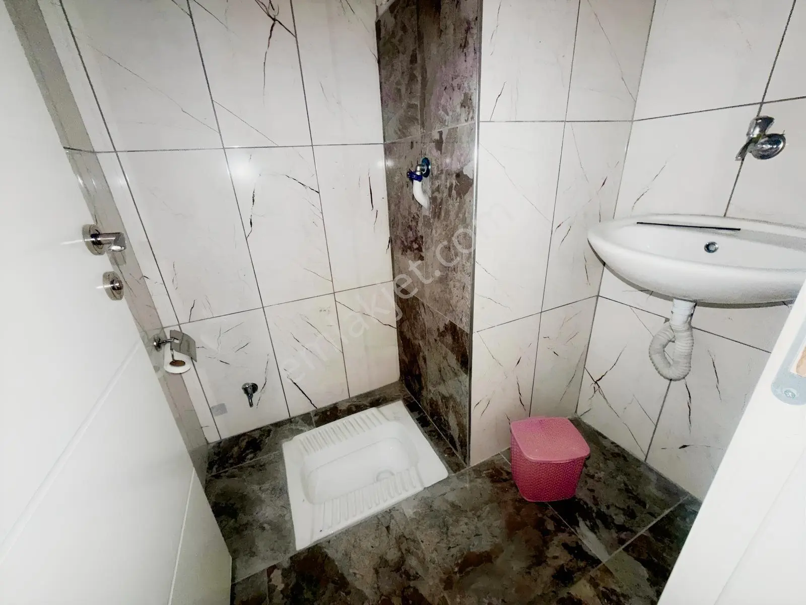 Kazımkarabekir Mh. Arakat Yapılı Kilerli Kök Tapulu 3+1 Daire — fotoğraf 22