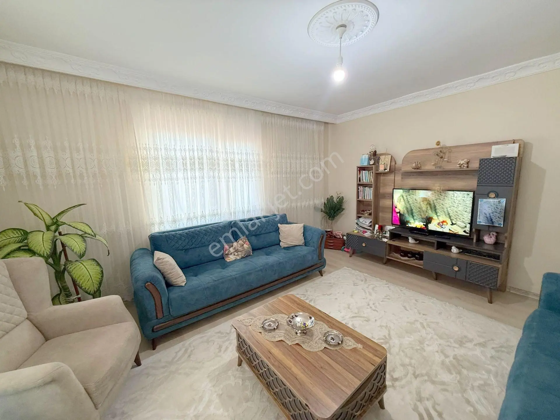 Mertcan'dan Caddeye 1dk İskanlı Açık Balkonlu 2+1 Daire — fotoğraf 3