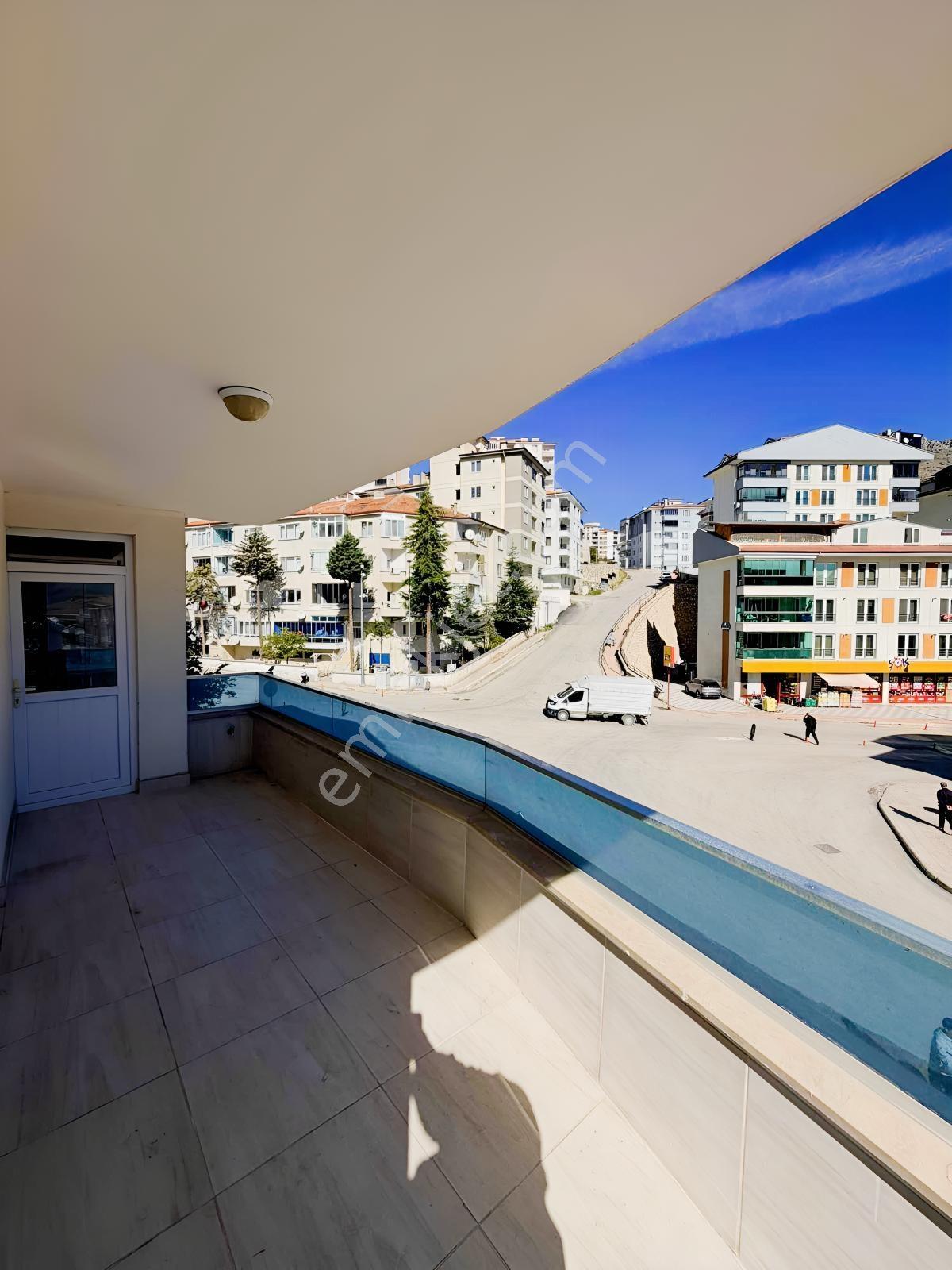 Marka Dan Hz Ömer Cami Yanı 3+1 — fotoğraf 16