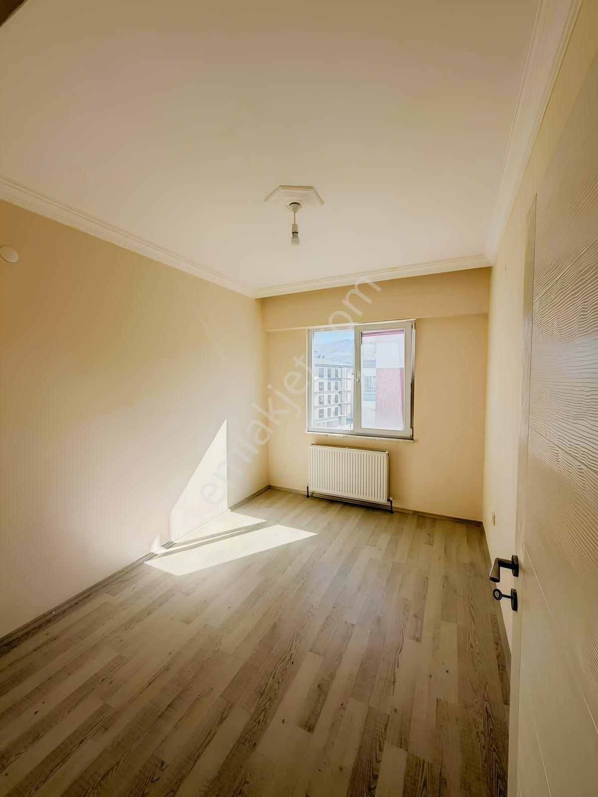 Marka Dan Hz Ömer Cami Yanı 3+1 — fotoğraf 21