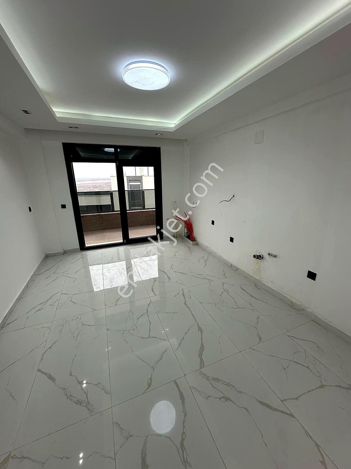 Oğuzeli Kurtuluş'ta 444 M² Arsa Üzerinde Sıfır 4 Katlı 3+1 Satılık Villa — fotoğraf 12