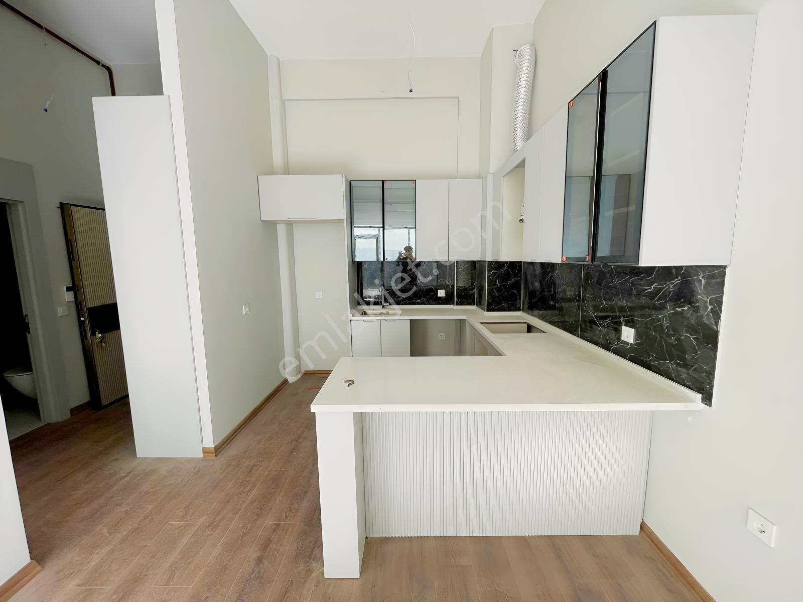 Winnest'ten Plevne Caddesinde Satılık Sıfır 1+1 Daire — fotoğraf 2