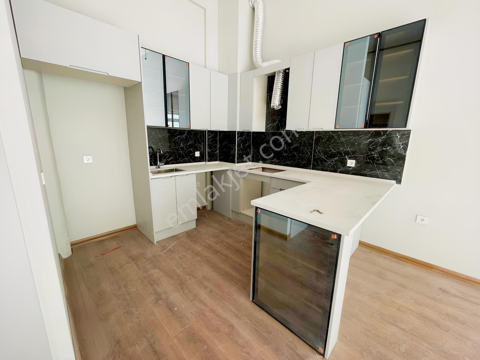 Winnest'ten Plevne Caddesinde Satılık Sıfır 1+1 Daire — fotoğraf 20