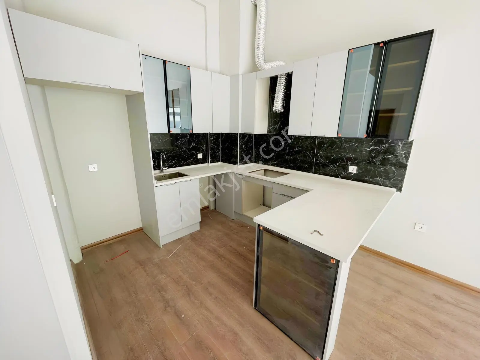 Winnest'ten Plevne Caddesinde Satılık Sıfır 1+1 Daire — fotoğraf 51