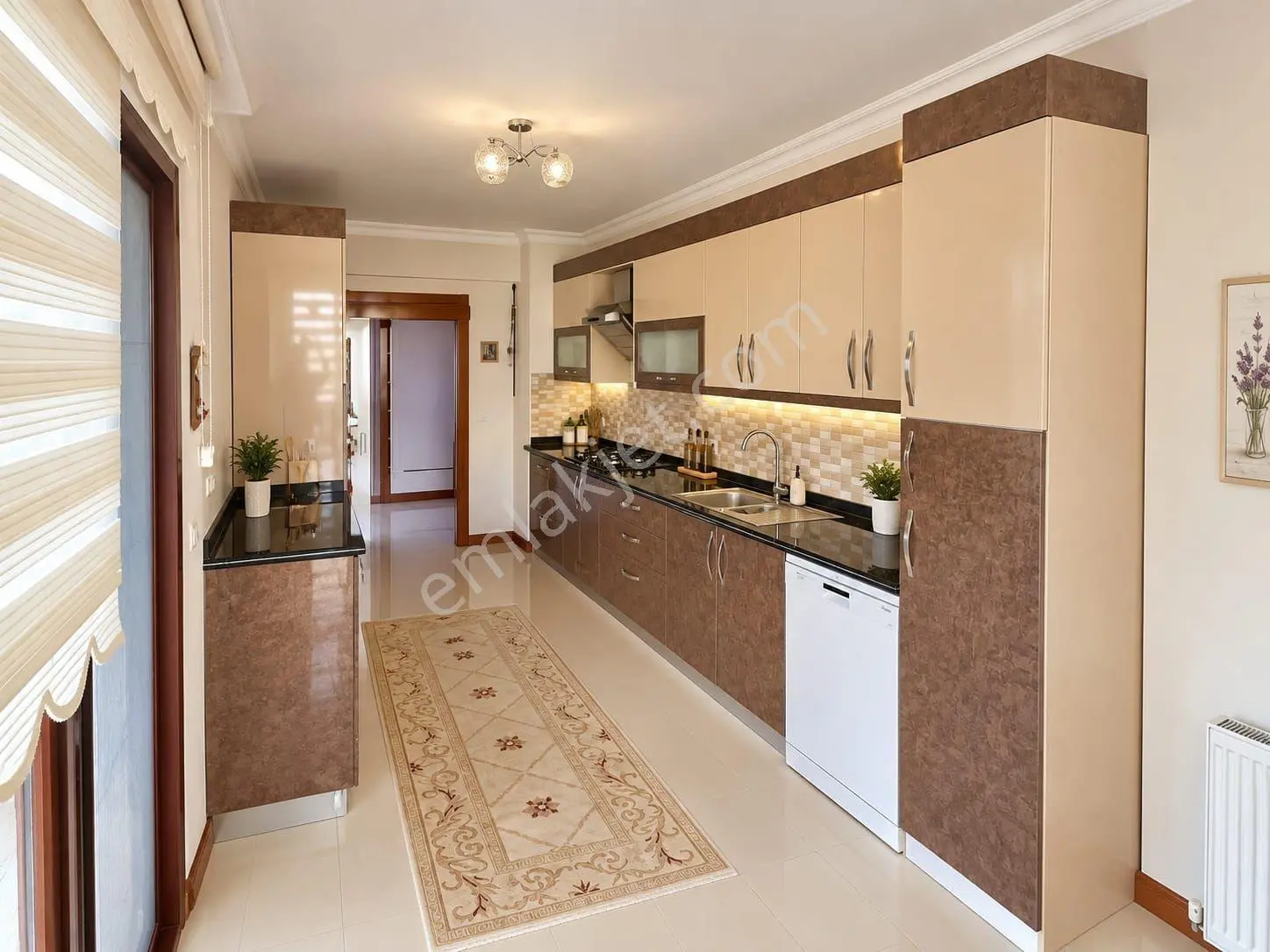 Bağlıca Merkez'de Lokasyon Avantajlı Ferah 4+1 Daire — fotoğraf 2