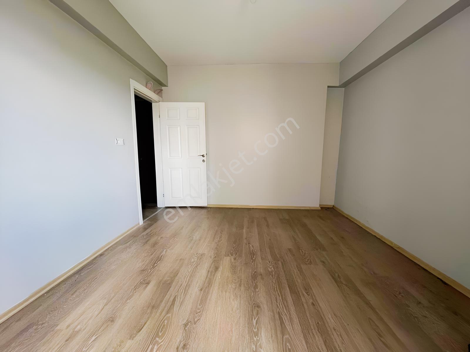 |osmanlı|ön Cephe İskanlı Asansörlü Acil Satılık 2+1 — fotoğraf 16
