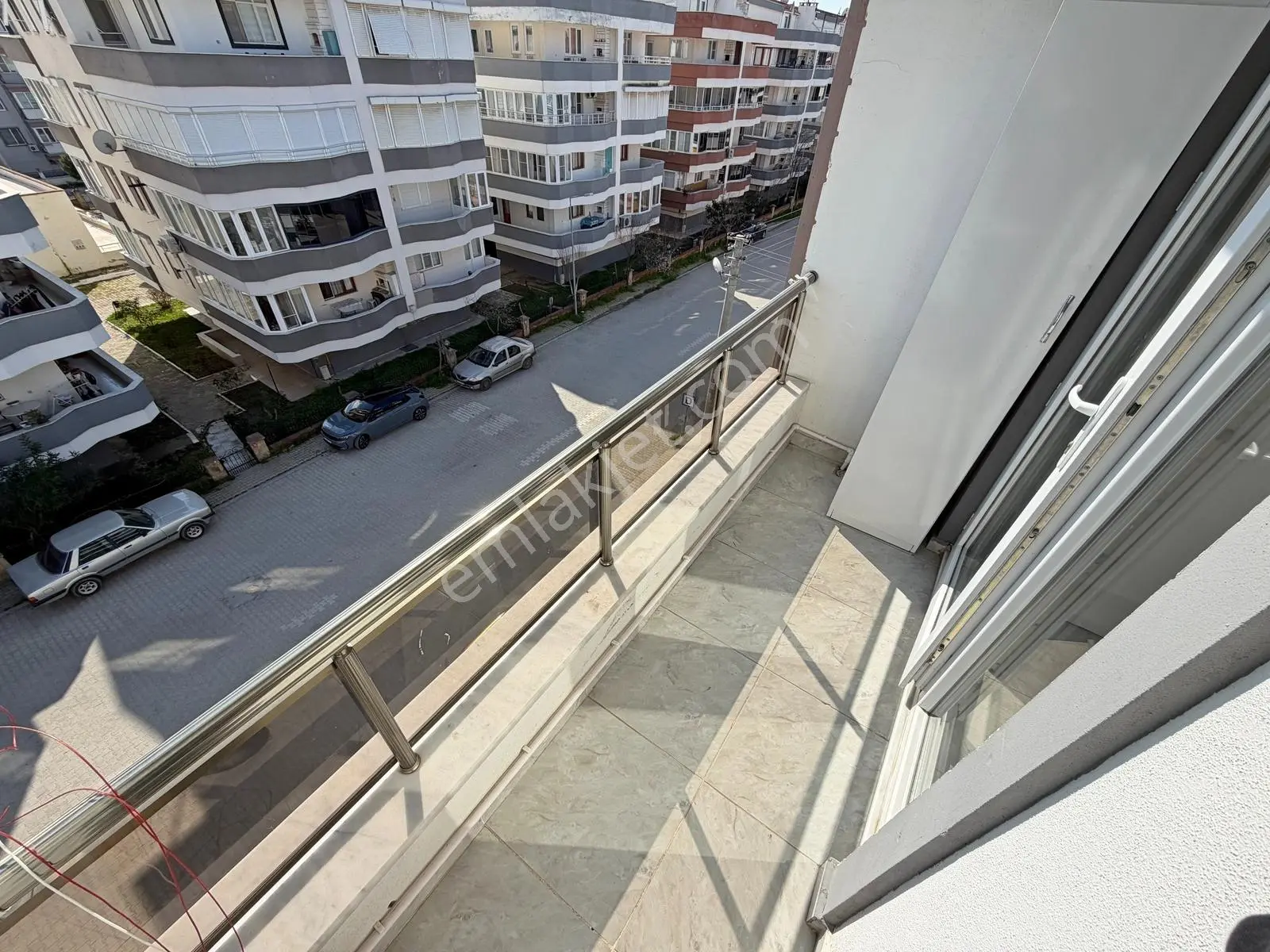 ▀güç'ten Altınkum'da Ön Cephe Asansörlü Kombili Kaçmaz 1+1 Daire — fotoğraf 6