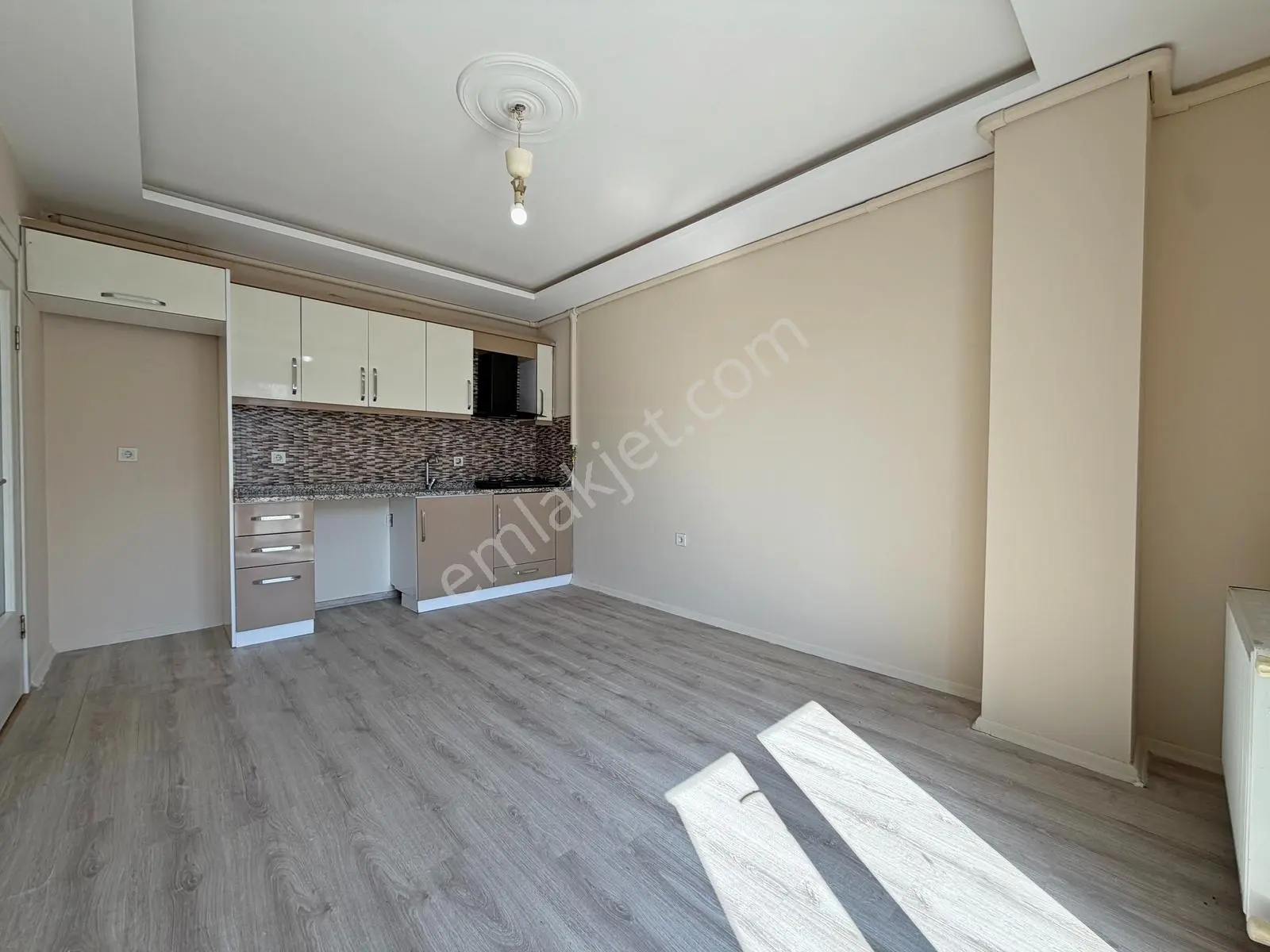 ▀güç'ten Altınkum'da Ön Cephe Asansörlü Kombili Kaçmaz 1+1 Daire — fotoğraf 28