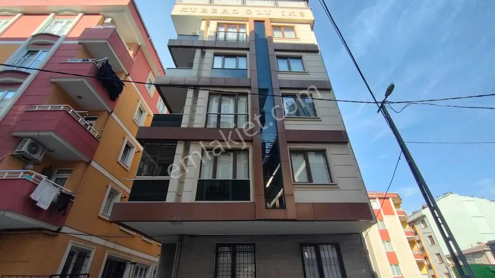 B. Evler Yenibosna'Da Yeni Binada Satılık 2+1 Daire
