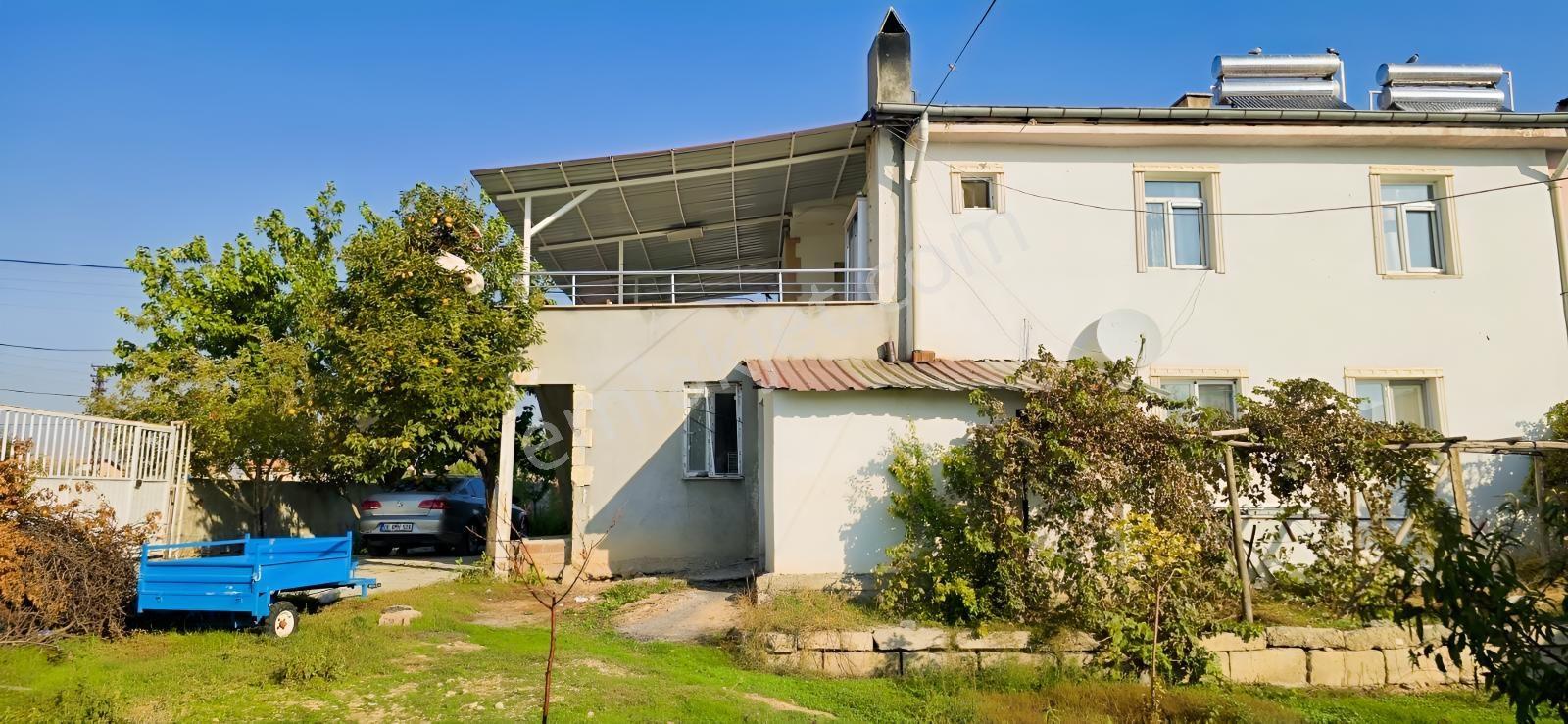 1000 M²arsa İçinde 2 Katlı Ruhsatlı Müstakil Ev 40 Başlık Besi — fotoğraf 6
