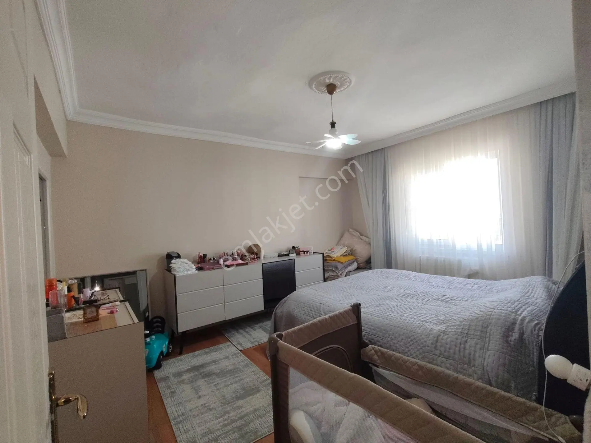 Yılmaz Gayrimenkul Den Atatürk Mah 3+1 Arakatta 135m2 Lüx Yapılı Köşe Başı Kök Tapu Daire — fotoğraf 3