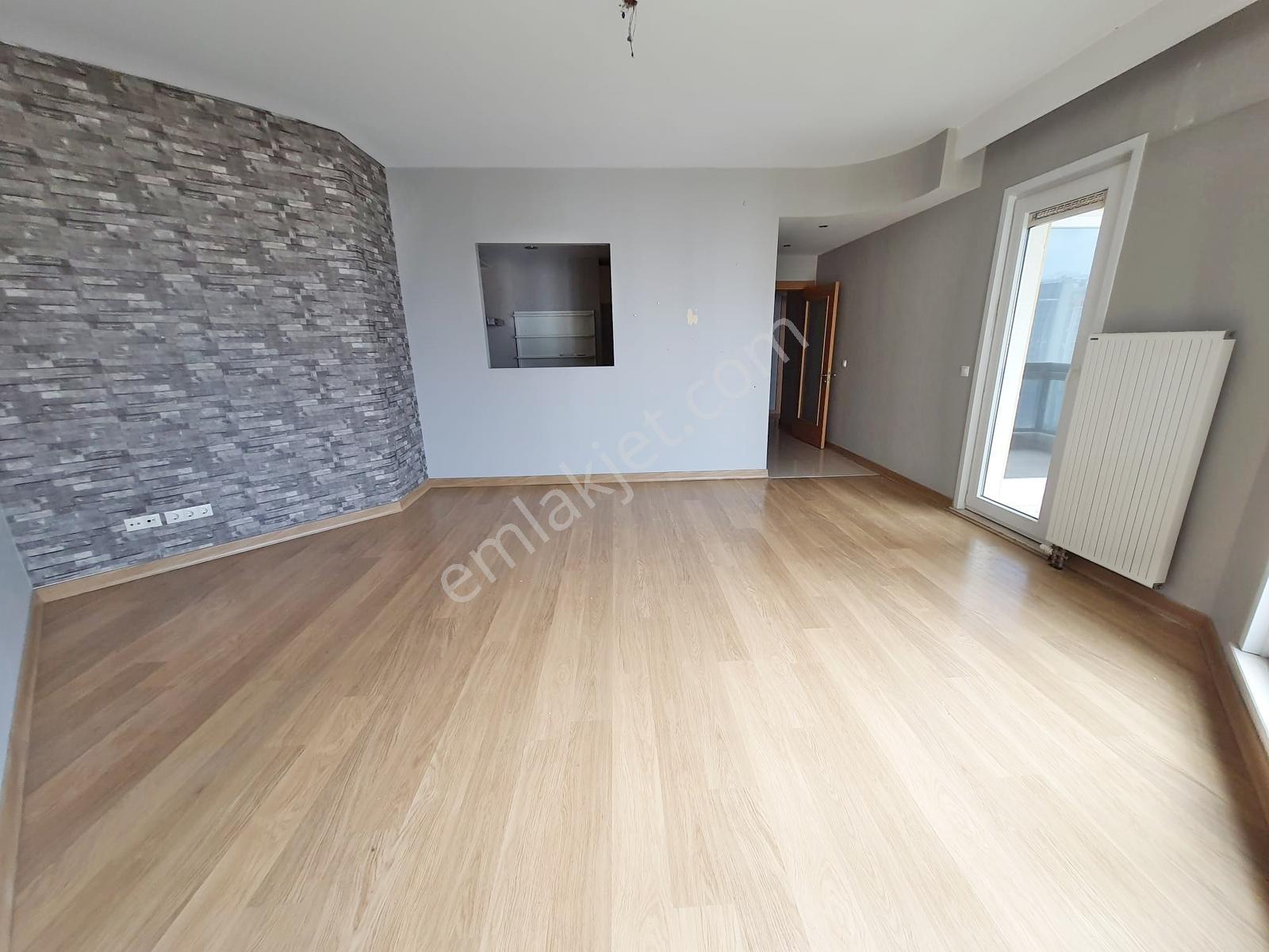 Hometown Gayrimenkulden Nish Adalarda Satılık 2+1 B Tipi Daire