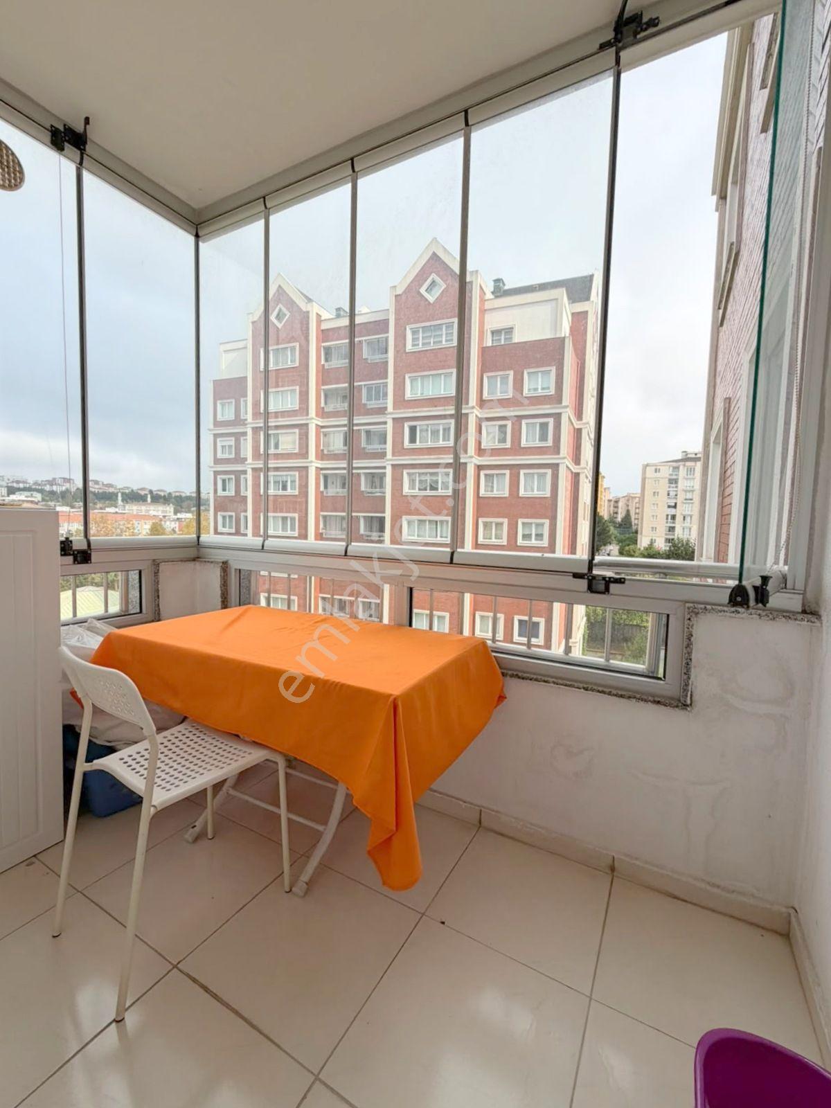 Mertcan'dan Yenişehir Mah. Kapalı Balkonlu Full Eşyalı Geniş 1+1 — fotoğraf 3