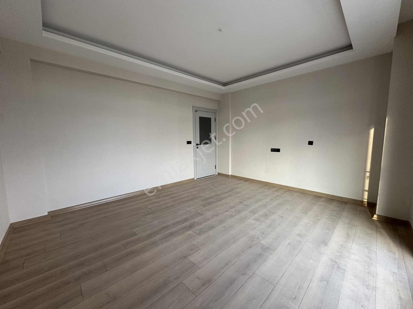''uluırmak Mahallesi 2+1 Site İçi Sıfır Arakat Daire'' — fotoğraf 5