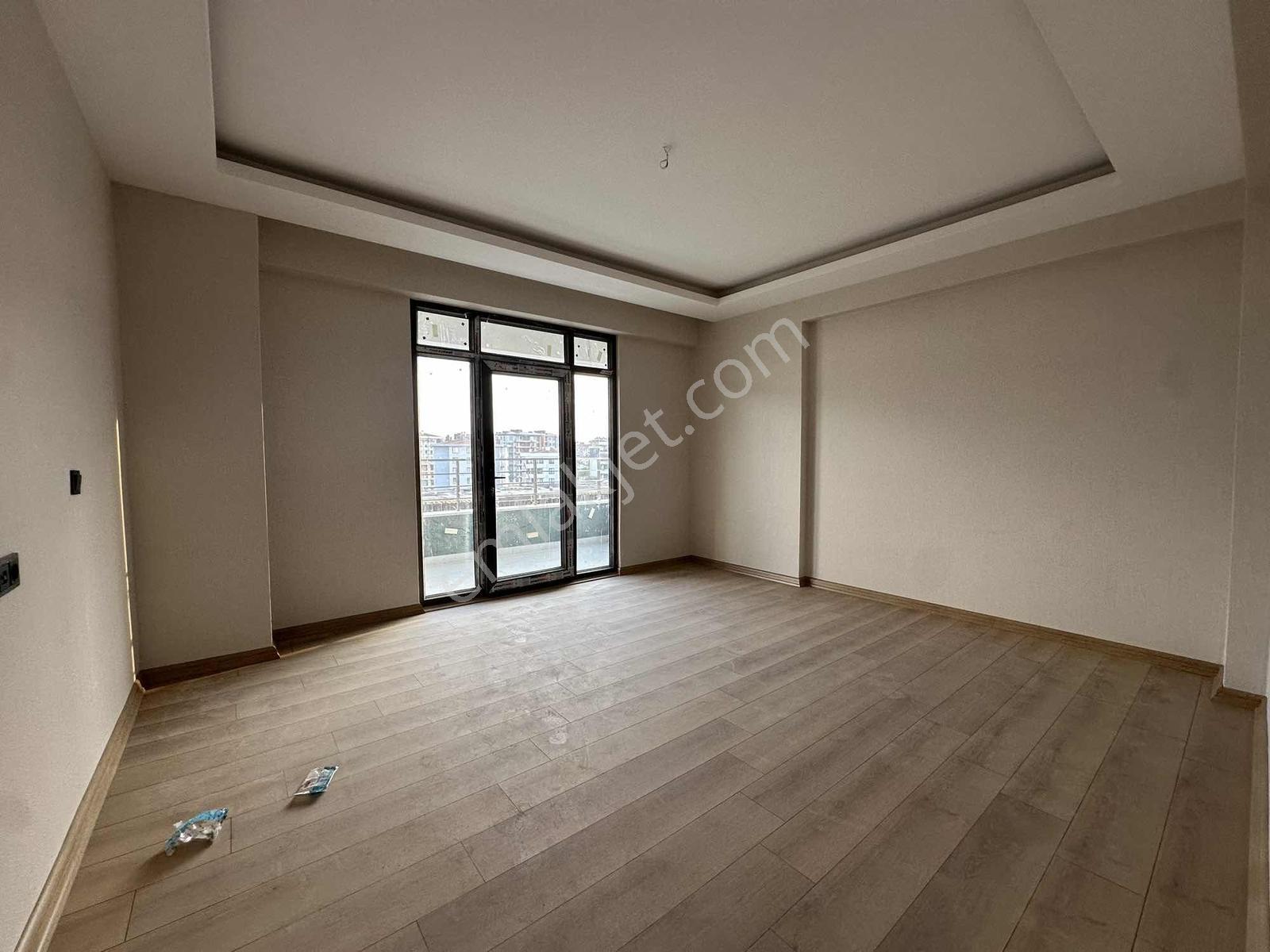 ''uluırmak Mahallesi 2+1 Site İçi Sıfır Arakat Daire'' — fotoğraf 6