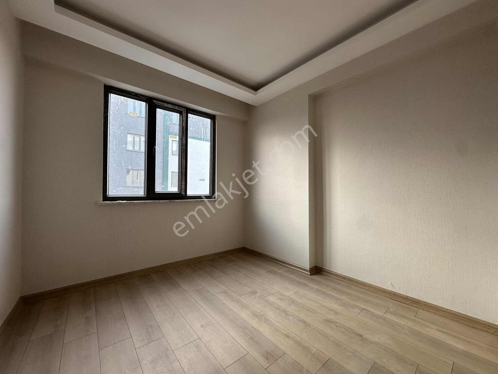 ''uluırmak Mahallesi 2+1 Site İçi Sıfır Arakat Daire'' — fotoğraf 9