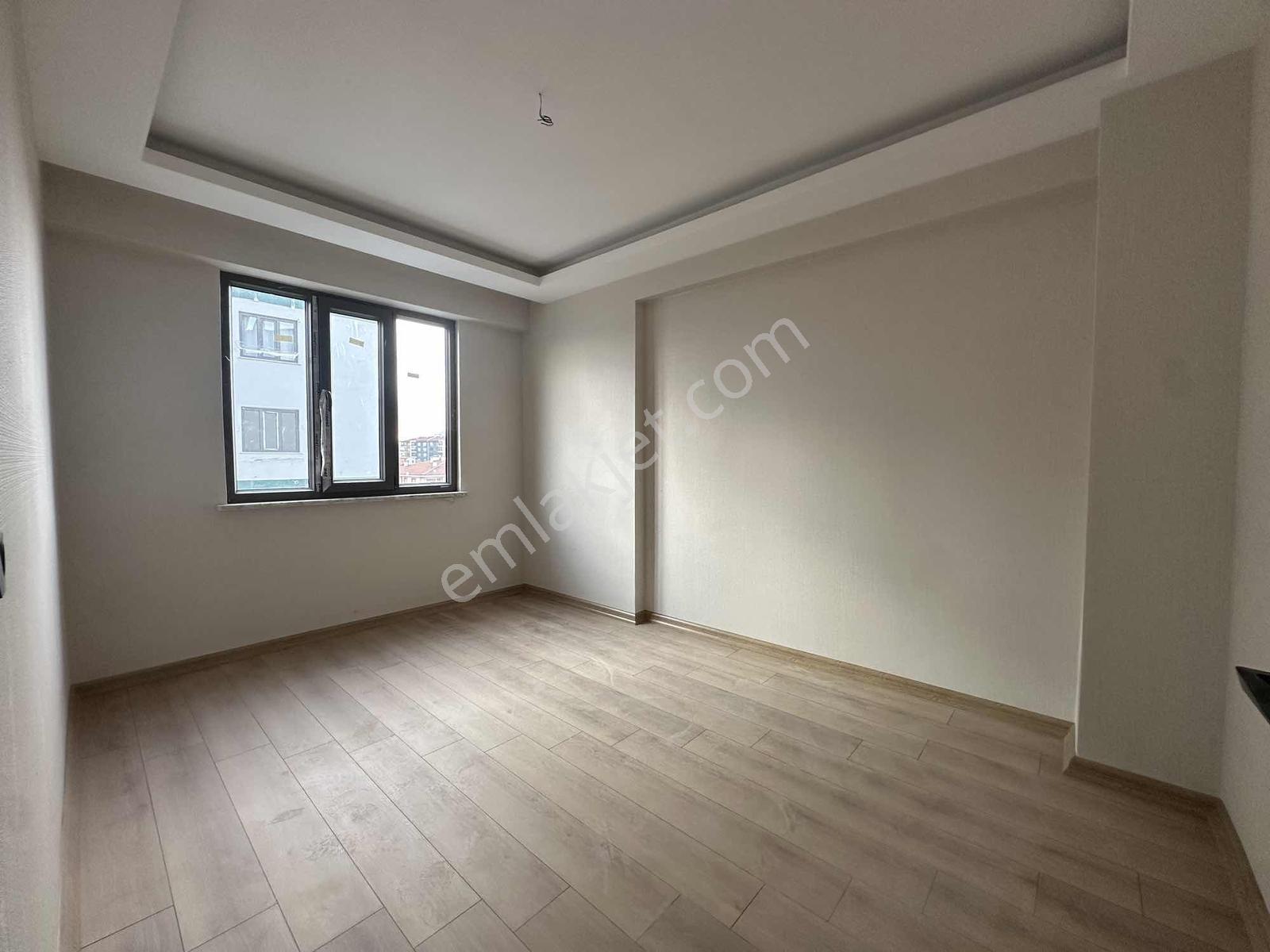''uluırmak Mahallesi 2+1 Site İçi Sıfır Arakat Daire'' — fotoğraf 11