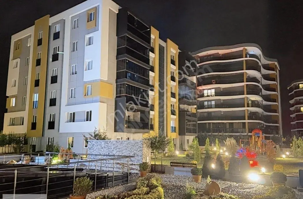 Arya Yapı'dan Tepe Elegance Sitesi Satılık 3+1 Lüks Arakat Daire — fotoğraf 5