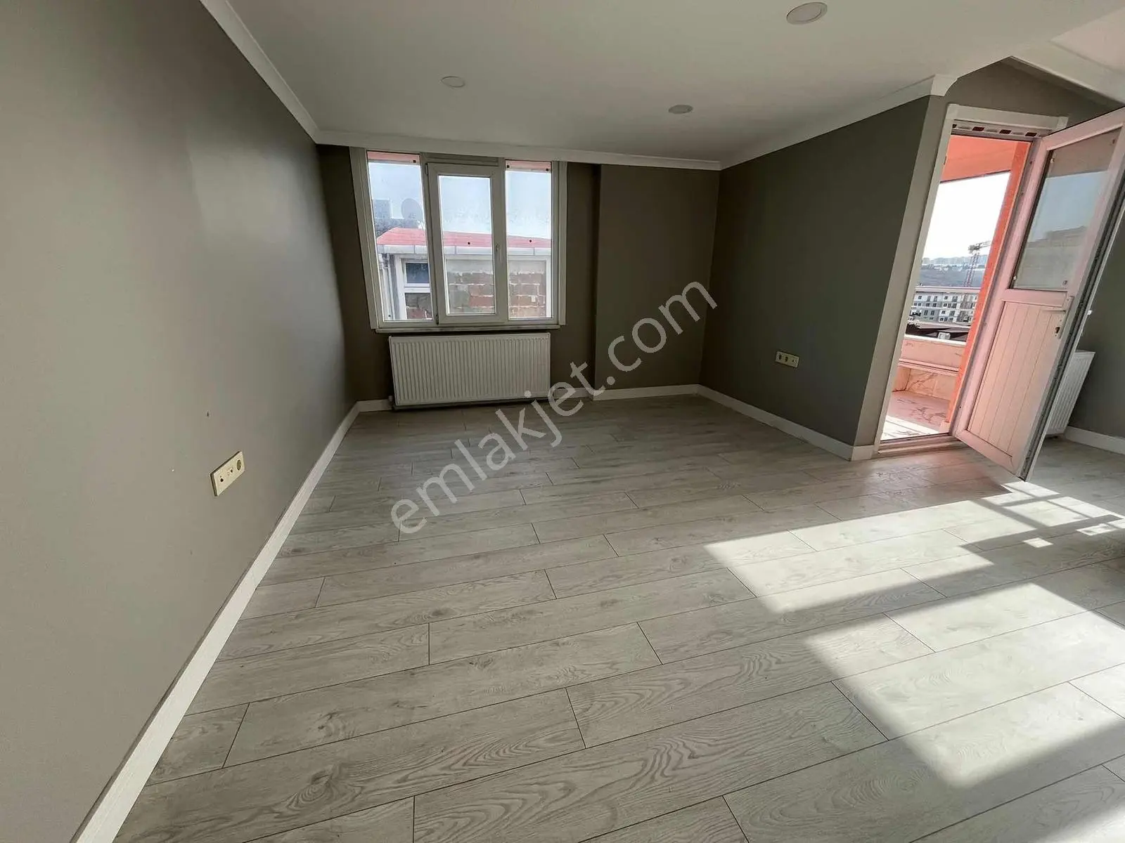 Samandıra Merkezde 2 Daire Tek Fiyat Satılık Çatı Dubleks Daire — fotoğraf 5